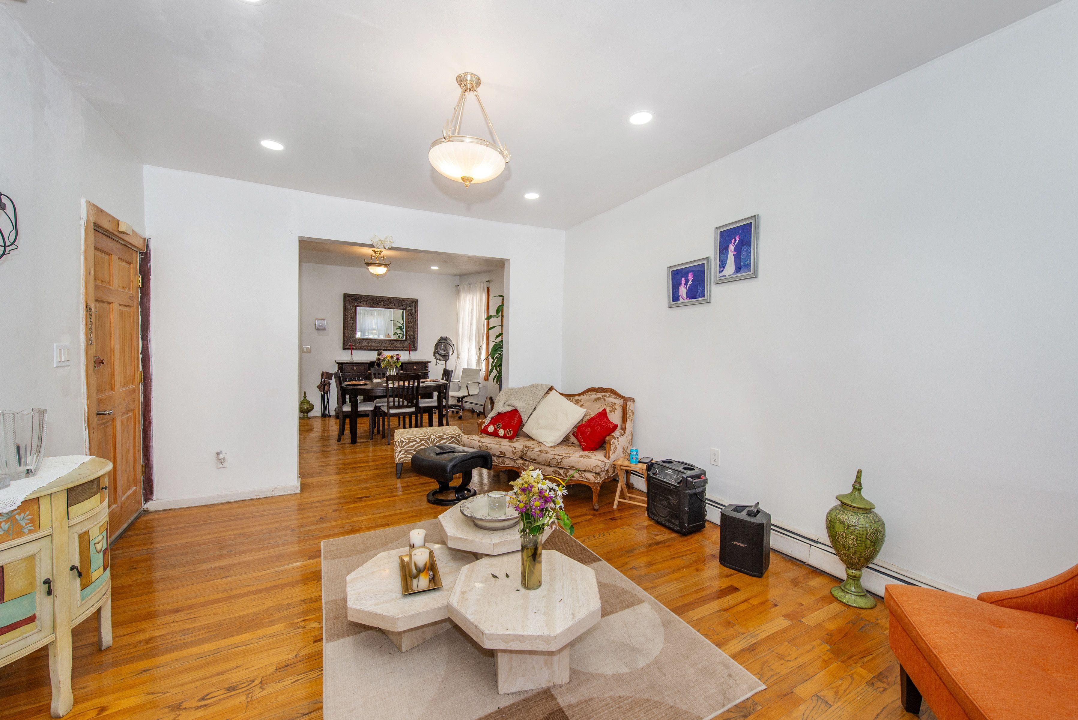 Newark City, New Jersey, 07112, United States, ,3 BathroomsBathrooms,Residential,For Sale,1982998