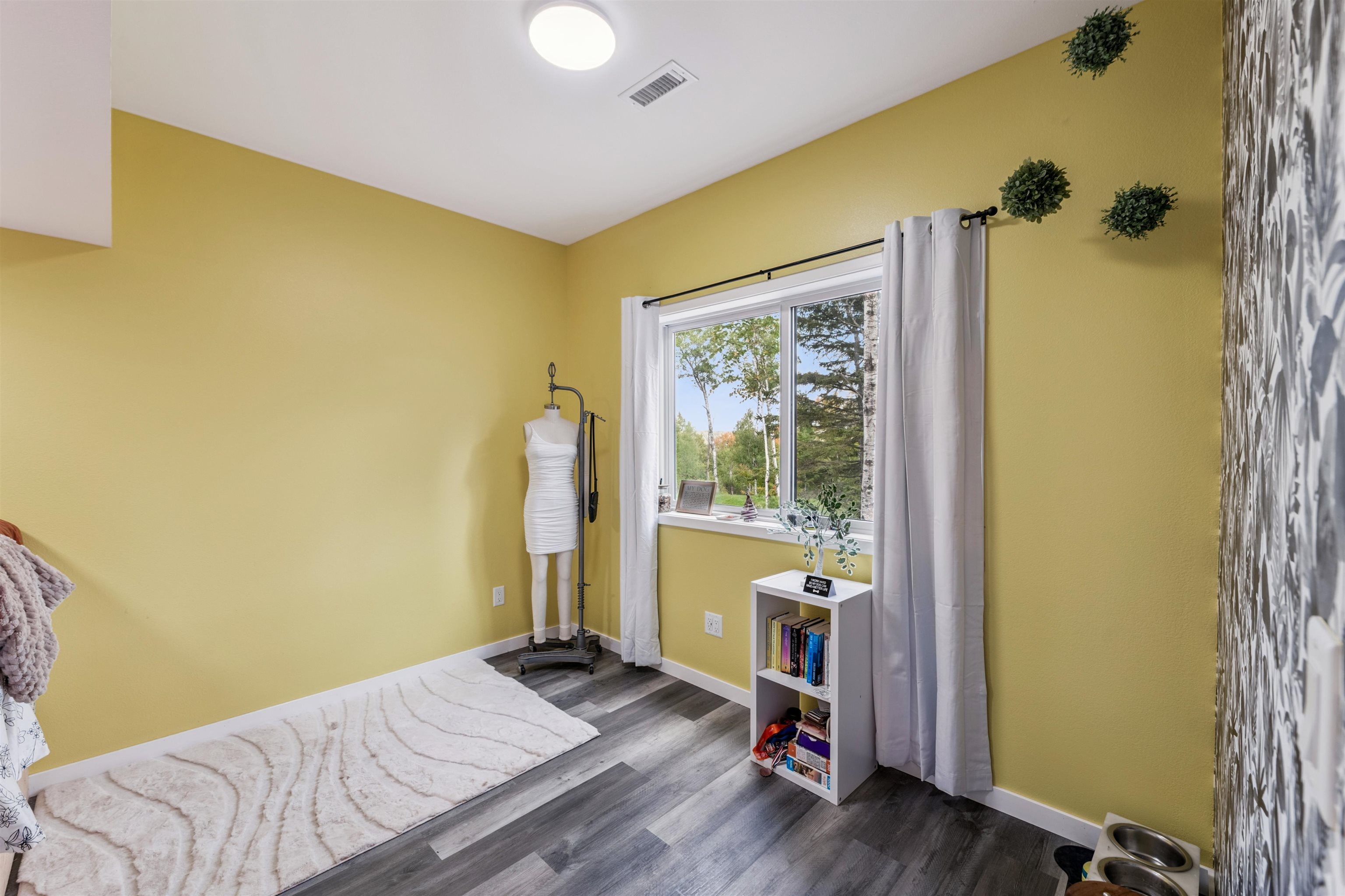 Duluth, Minnesota, 55804, United States, 5 Bedrooms Bedrooms, ,2 BathroomsBathrooms,Residential,For Sale,1950854