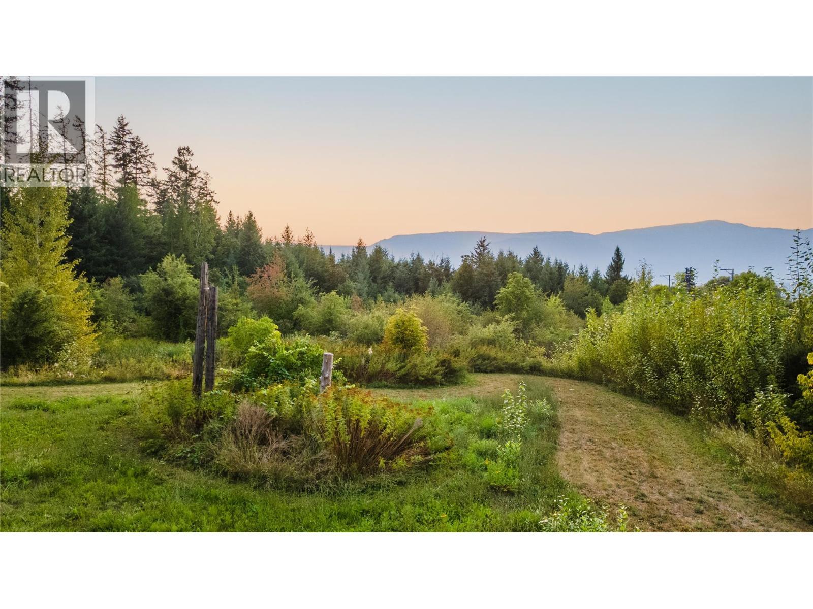 SALMON ARM, British Columbia, V1E 1J3, CA, 4 Bedrooms Bedrooms, ,2 BathroomsBathrooms,Residential,For Sale,1950734