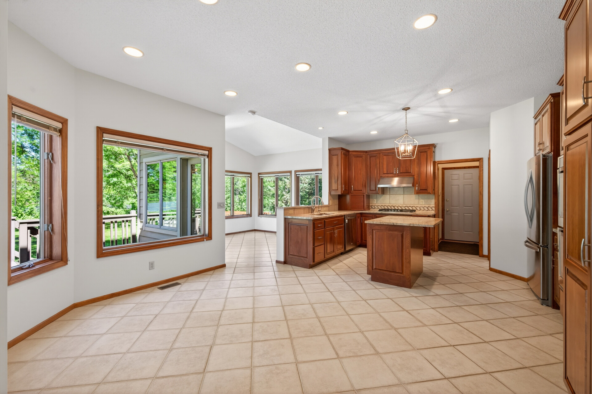  Luxury Lakeside Retreat in the Heart of Woodbury - 物件實景