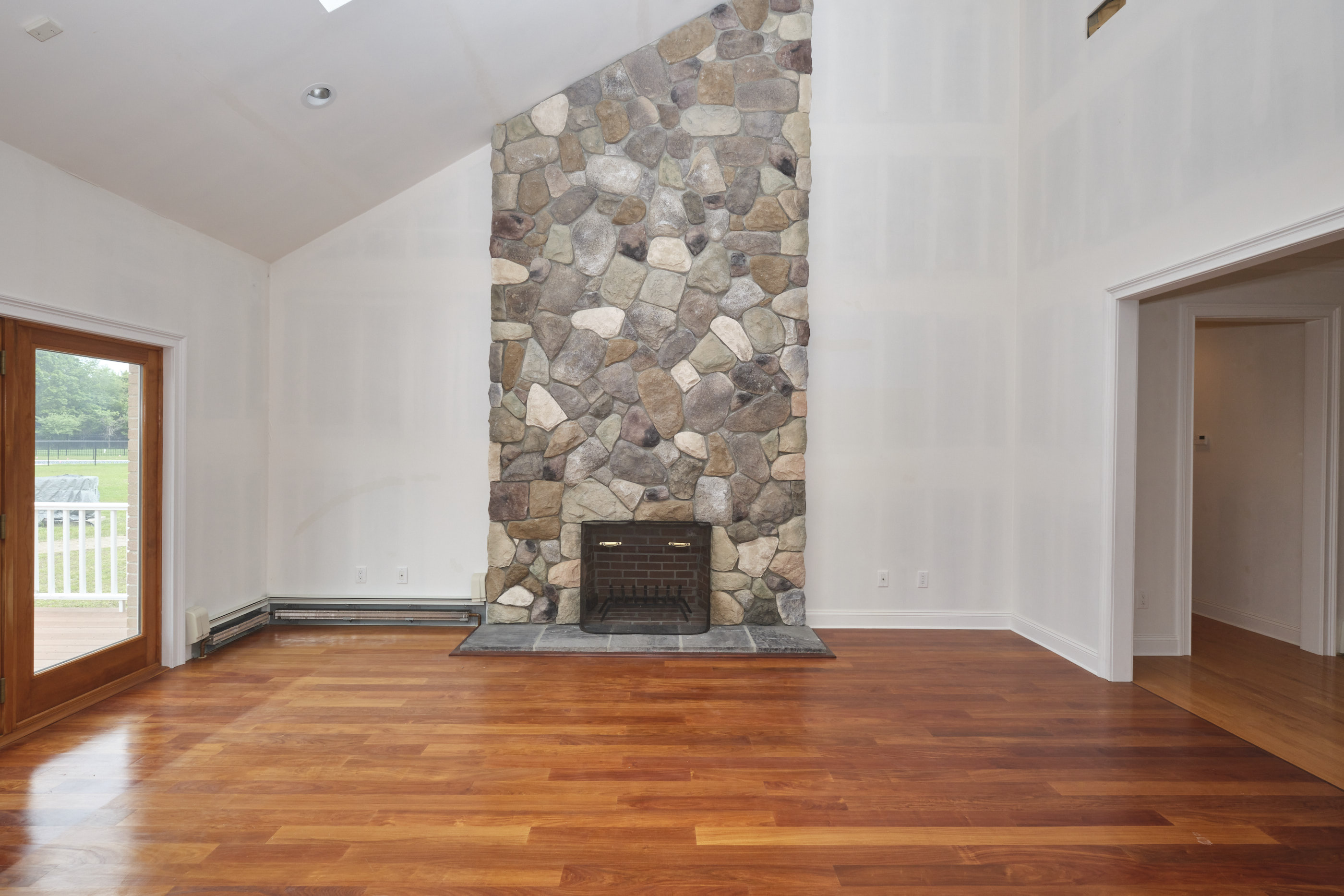 East Marion, New York, 11939, United States, 3 Bedrooms Bedrooms, ,3 BathroomsBathrooms,Residential,For Sale,1895057