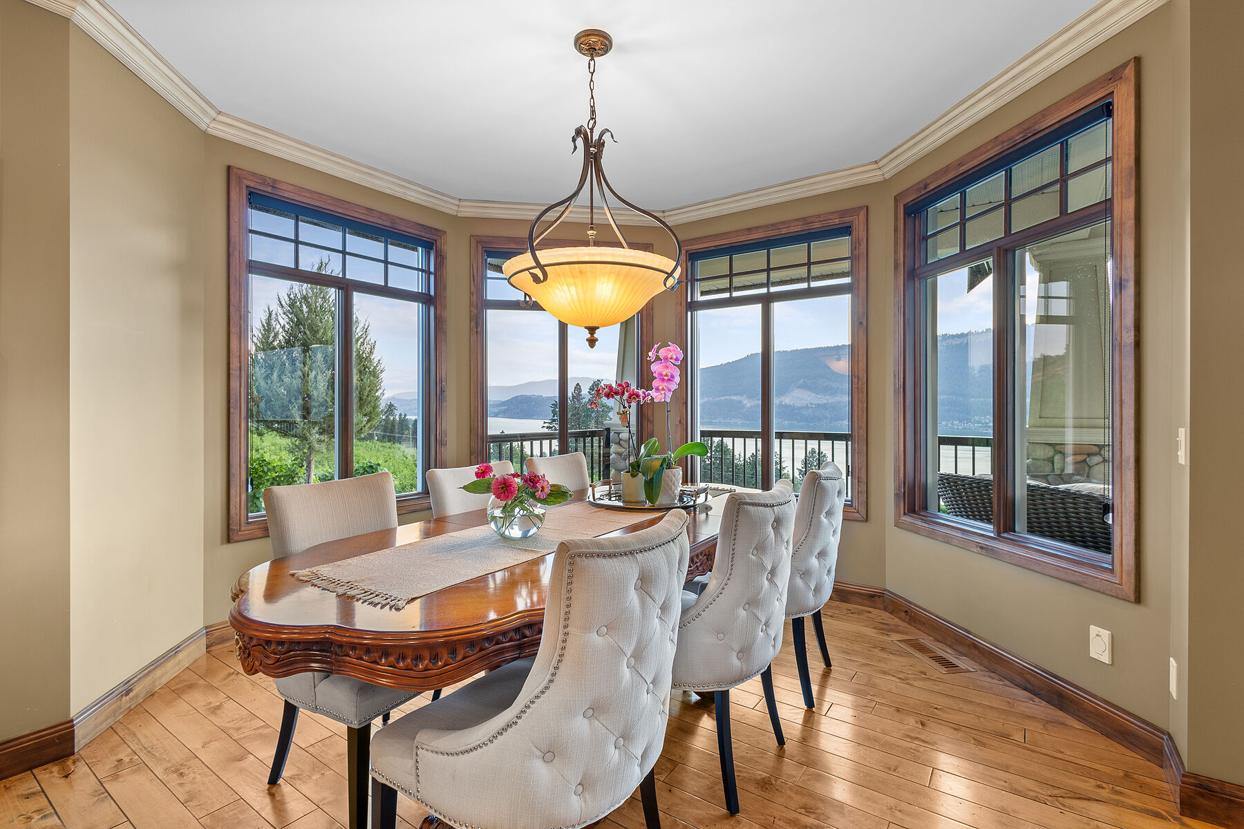  Extraordinary Custom Estate - 物件實景