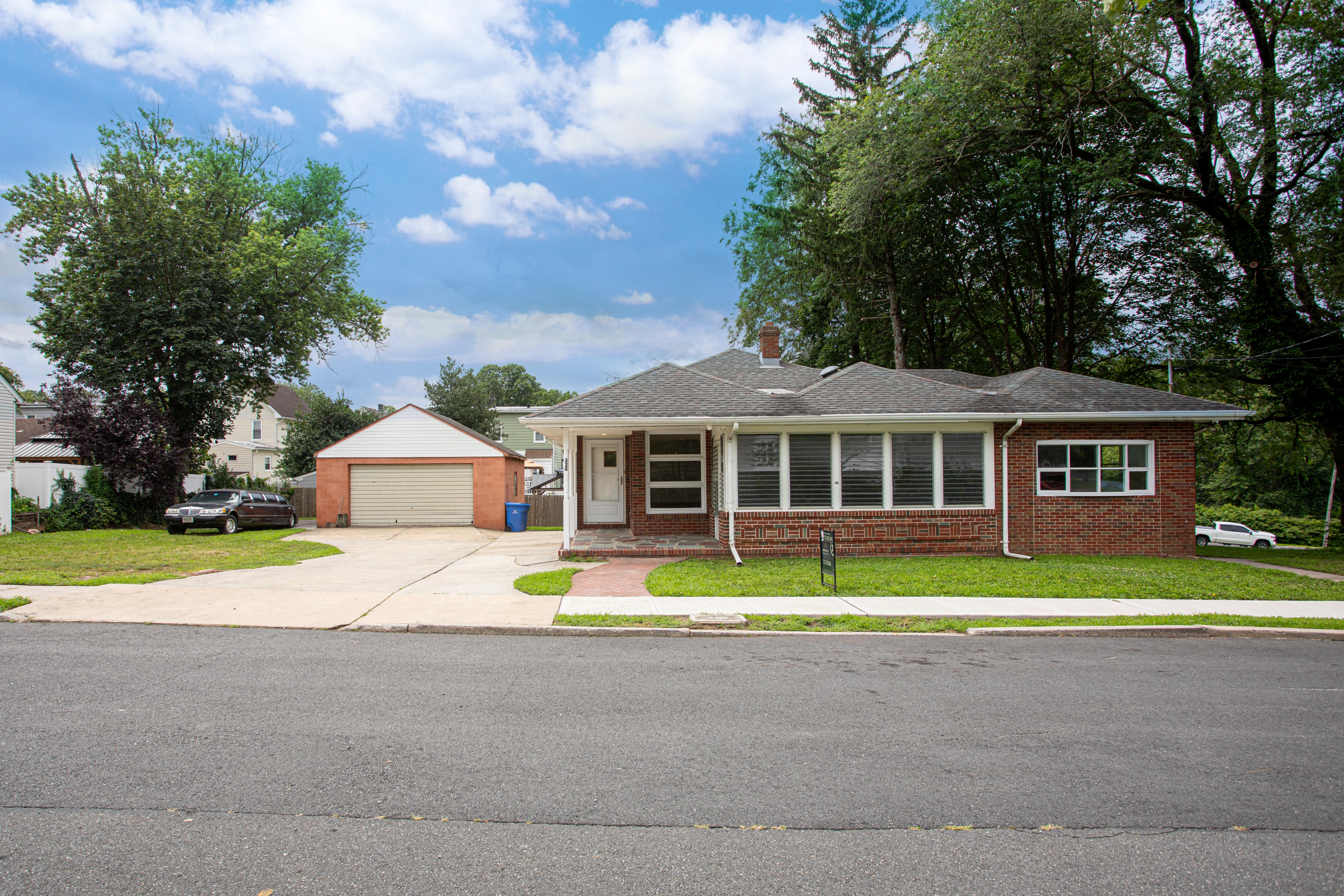 1220 - South Amboy, New Jersey, 08879, United States, 3 Bedrooms Bedrooms, ,2 BathroomsBathrooms,Residential,For Sale,1983627