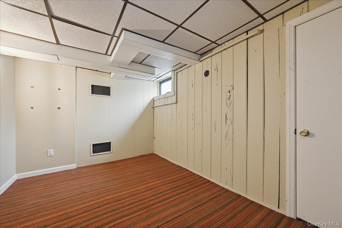 Valley Stream, New York, 11581, United States, 3 Bedrooms Bedrooms, ,2 BathroomsBathrooms,Residential,For Sale,1998416