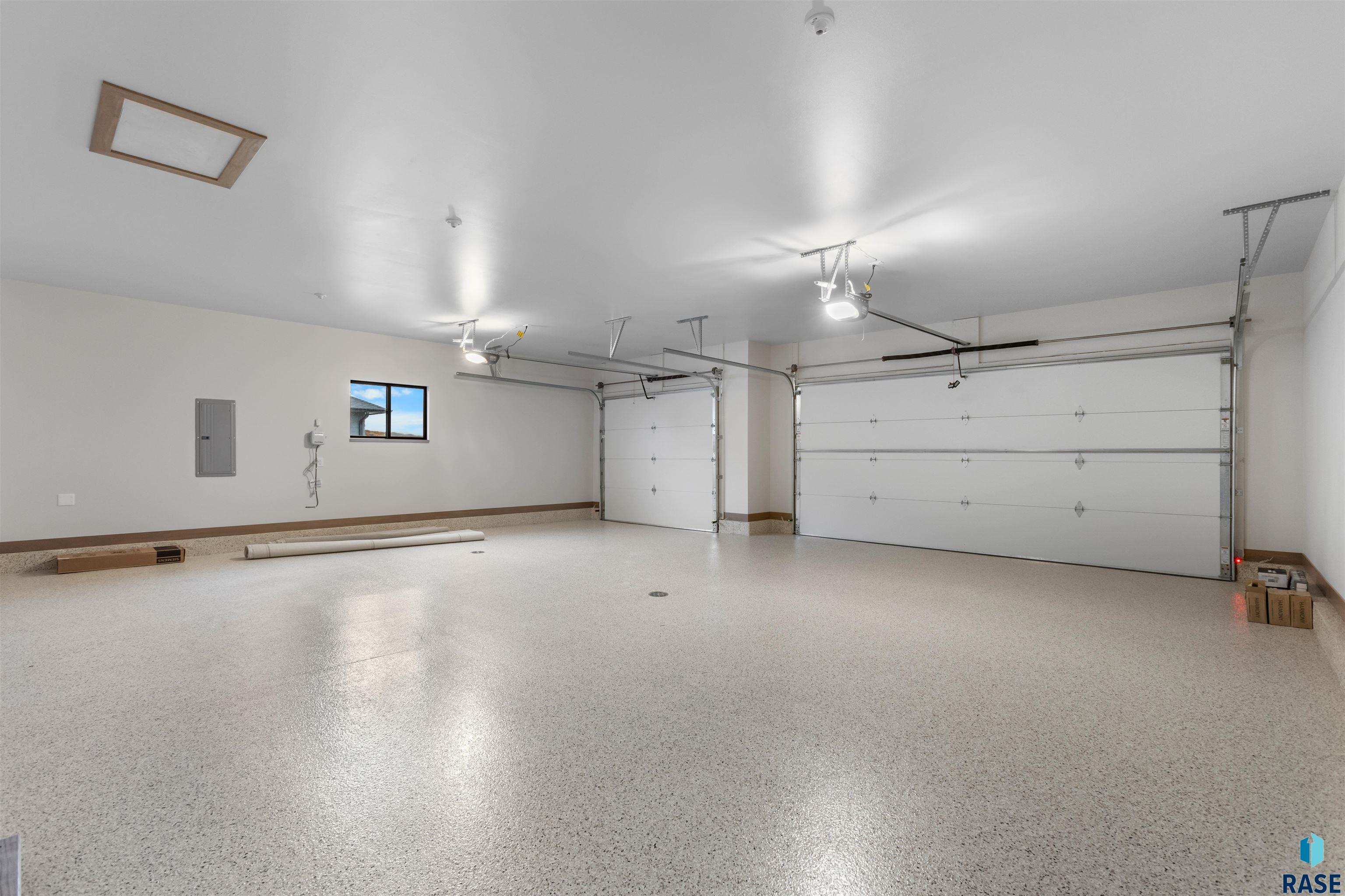 Sioux Falls, South Dakota, 57110, United States, 3 Bedrooms Bedrooms, ,2 BathroomsBathrooms,Residential,For Sale,1847243