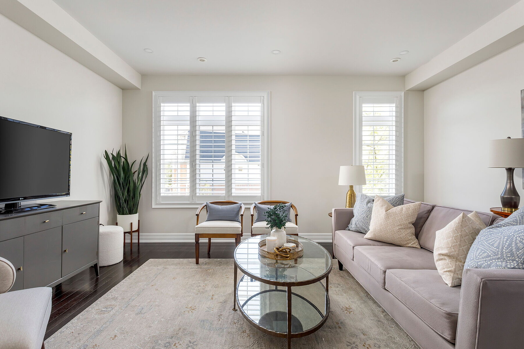  Iconic Lakeview Townhome - 物件實景