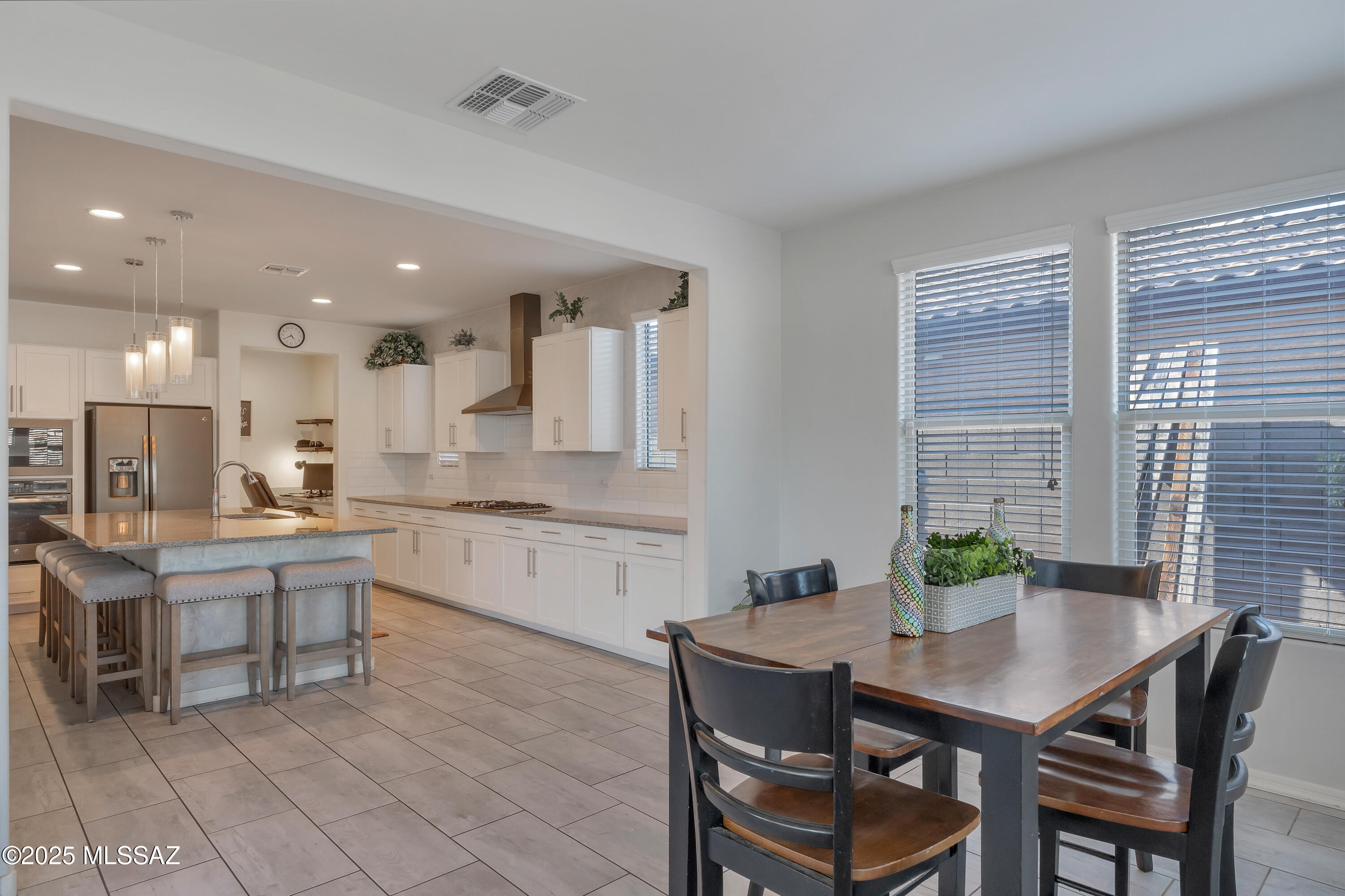 Tucson, Arizona, 85741, United States, 4 Bedrooms Bedrooms, ,3 BathroomsBathrooms,Residential,For Sale,1933342