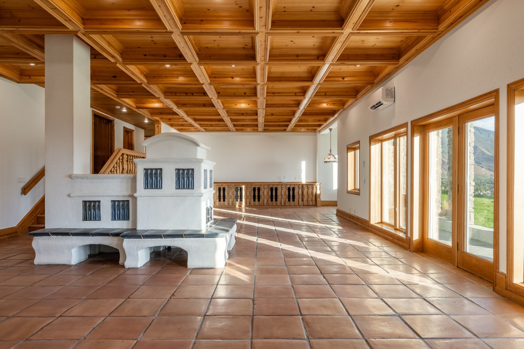  European Estate with Huge Views of the Valley - 物件實景