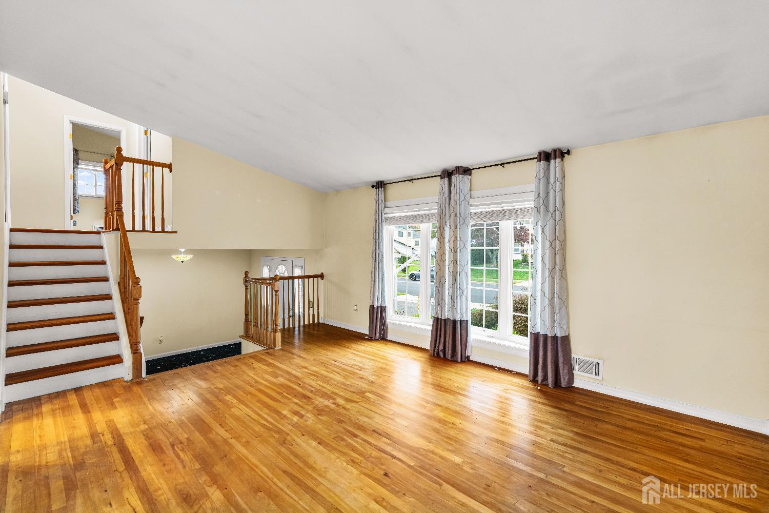 Old Bridge, New Jersey, 08857, United States, 4 Bedrooms Bedrooms, ,2 BathroomsBathrooms,Residential,For Sale,1983937