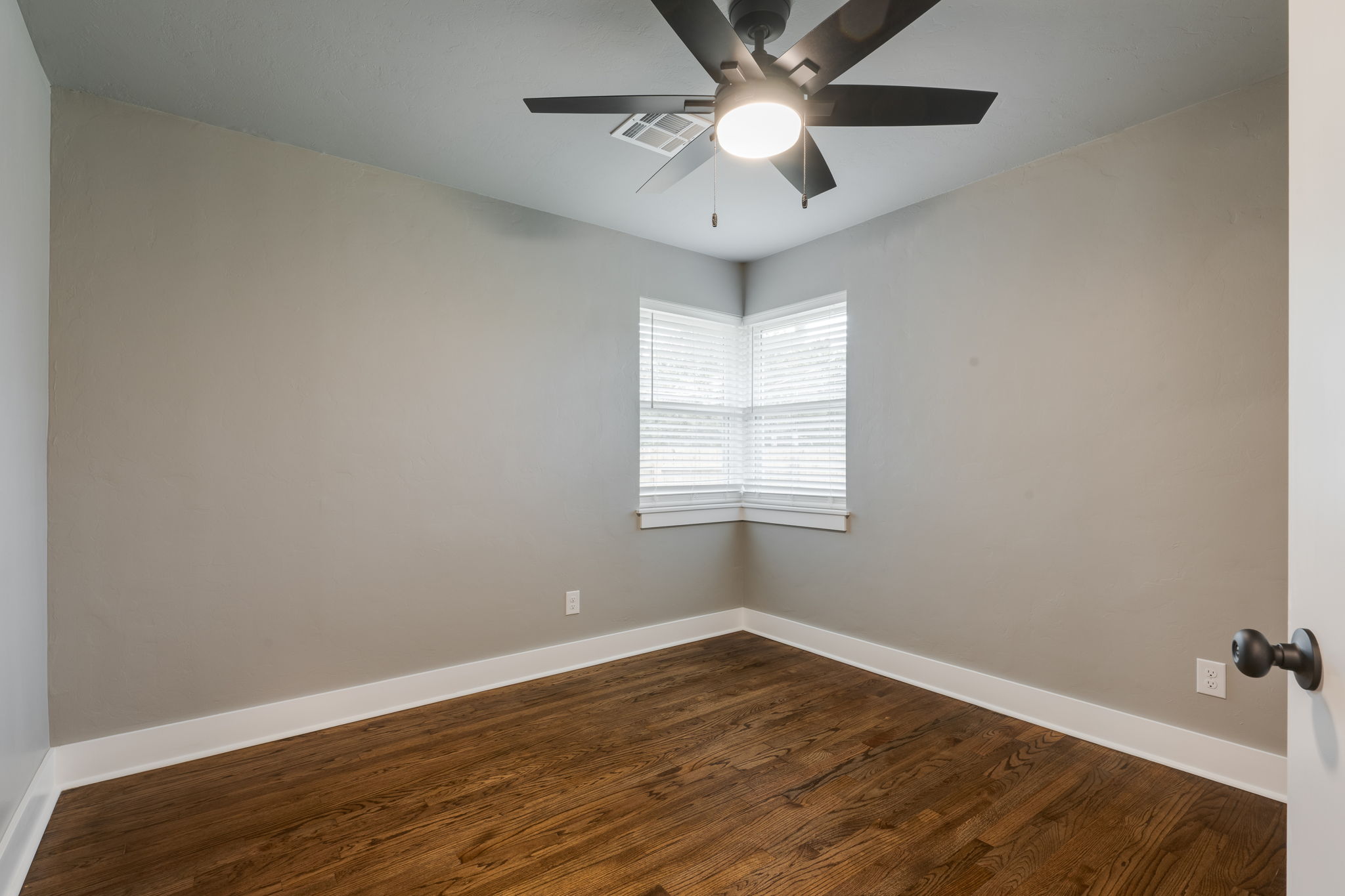  2000 Andover Court, The Village, OK 73120 - 物件實景