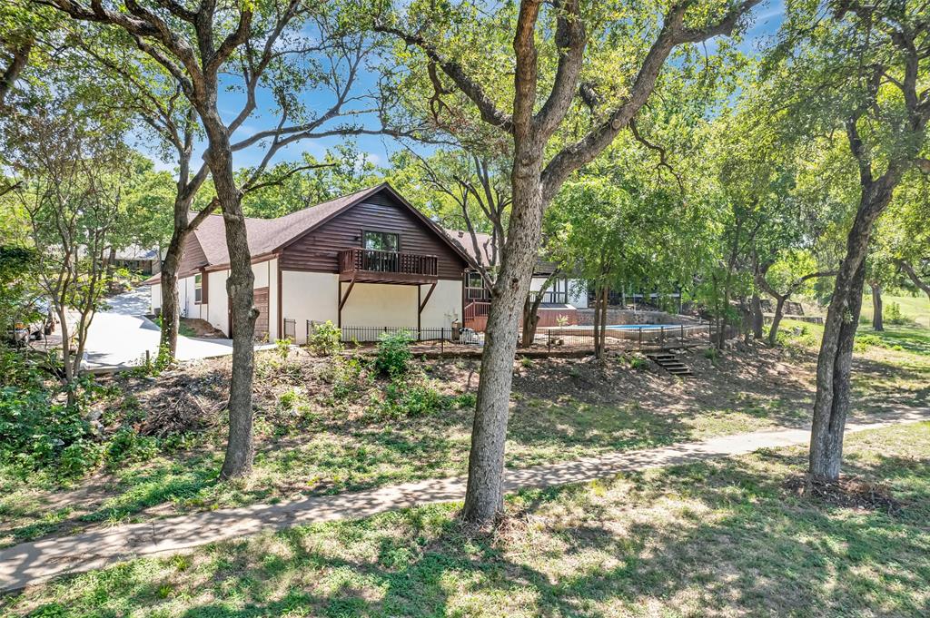 200 Silverleaf Drive, Fort Worth, Texas, 76112, United States, 5 Bedrooms Bedrooms, ,6 BathroomsBathrooms,Residential,For Sale,200 Silverleaf Drive,1618780