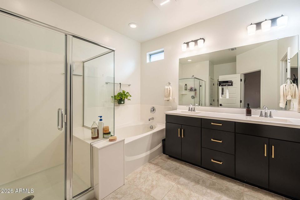 Surprise, Arizona, 85388, United States, 5 Bedrooms Bedrooms, ,Residential,For Sale,2011376