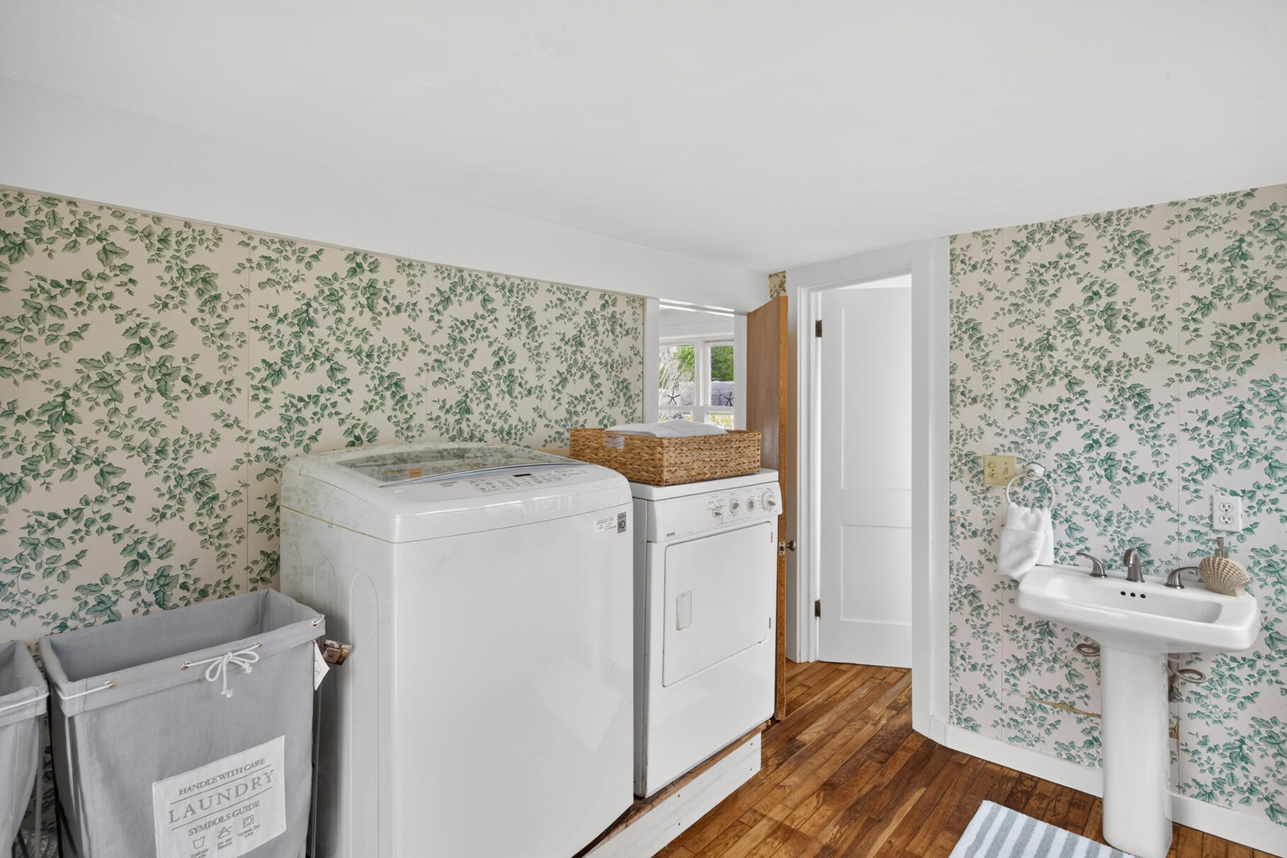  5 Pleasant Street, Dennis Port, MA, 02639 - 物件實景