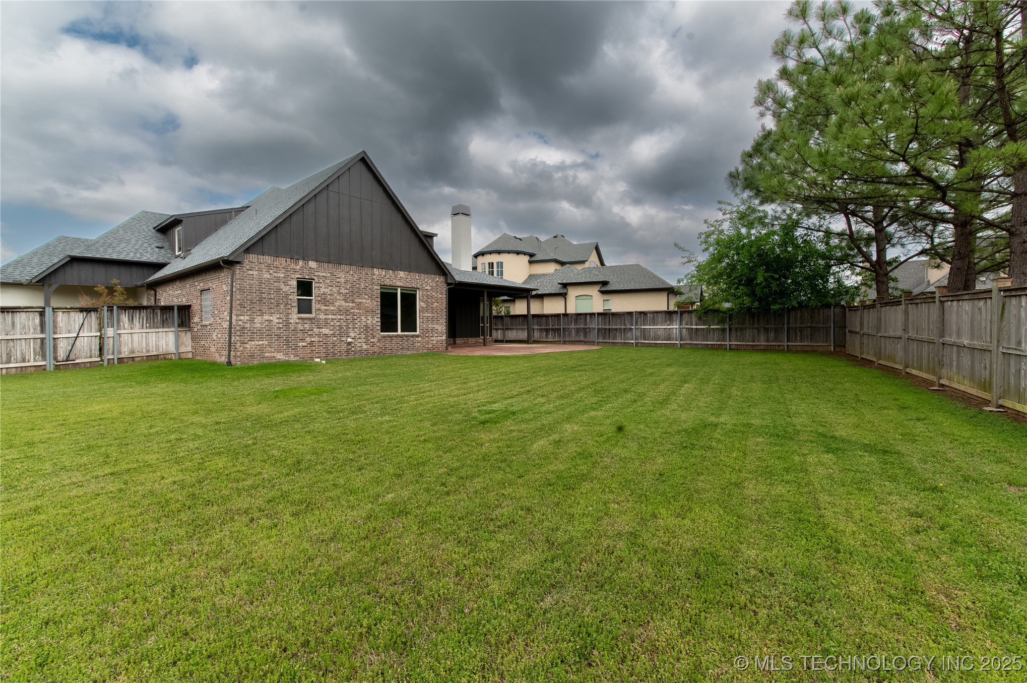 Broken Arrow, Oklahoma, 74011, United States, 4 Bedrooms Bedrooms, ,5 BathroomsBathrooms,Residential,For Sale,1885546