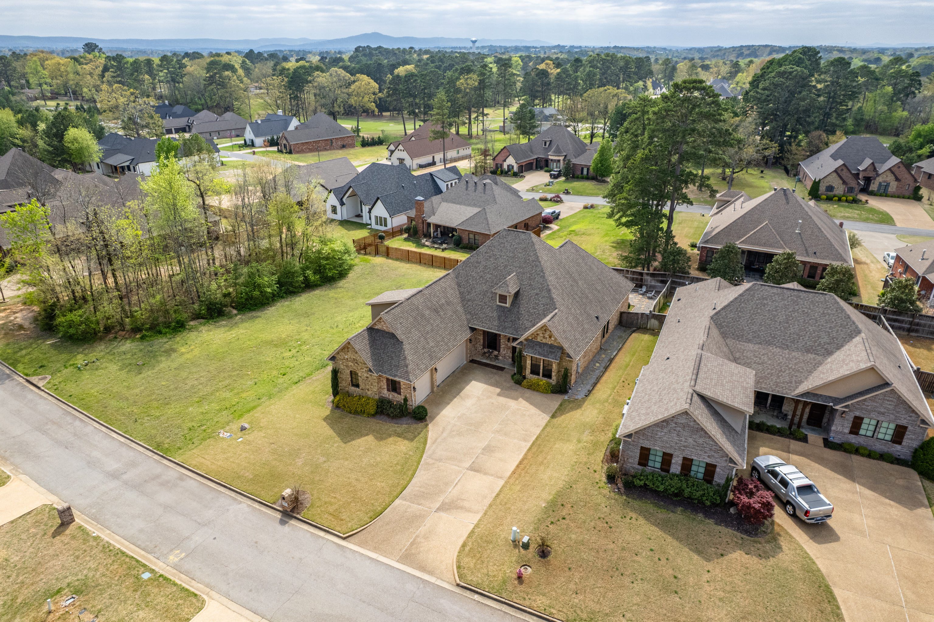Hot Springs, Arkansas, 71901, United States, 4 Bedrooms Bedrooms, ,4 BathroomsBathrooms,Residential,For Sale,1760165