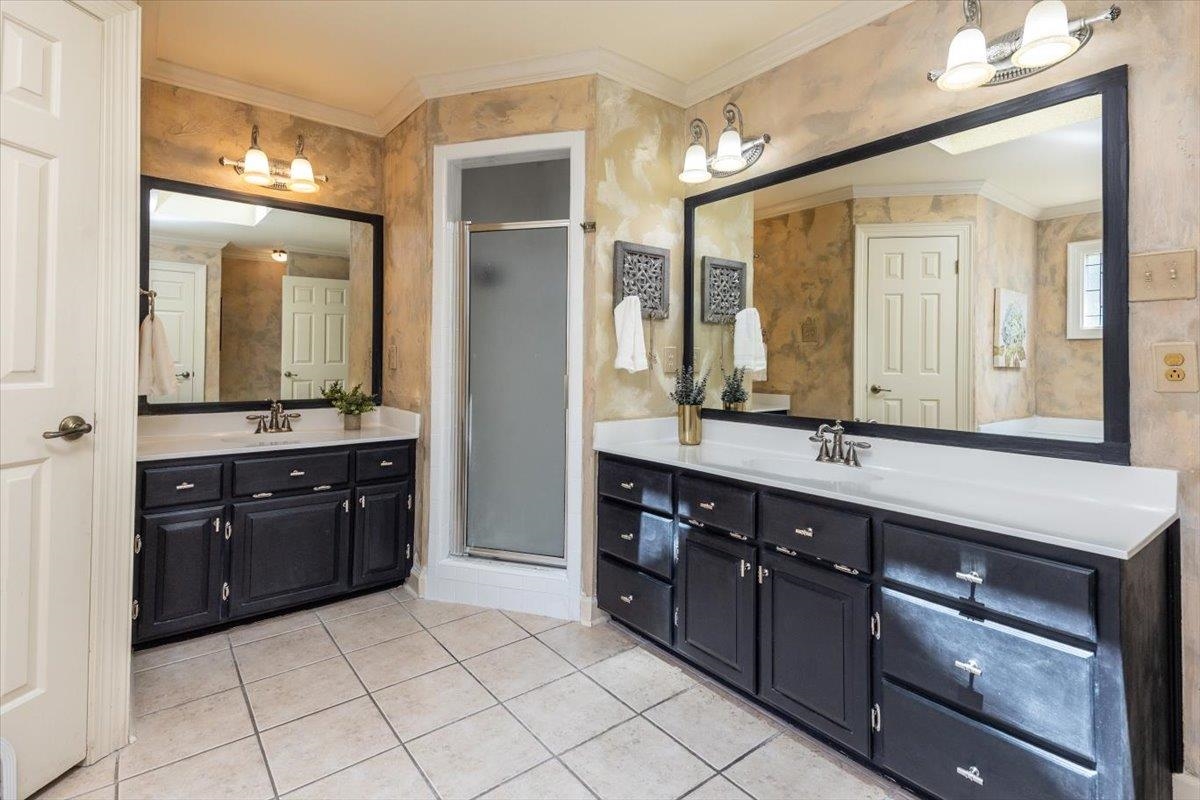 Collierville, Tennessee, 38017, United States, 4 Bedrooms Bedrooms, ,2 BathroomsBathrooms,Residential,For Sale,1911885