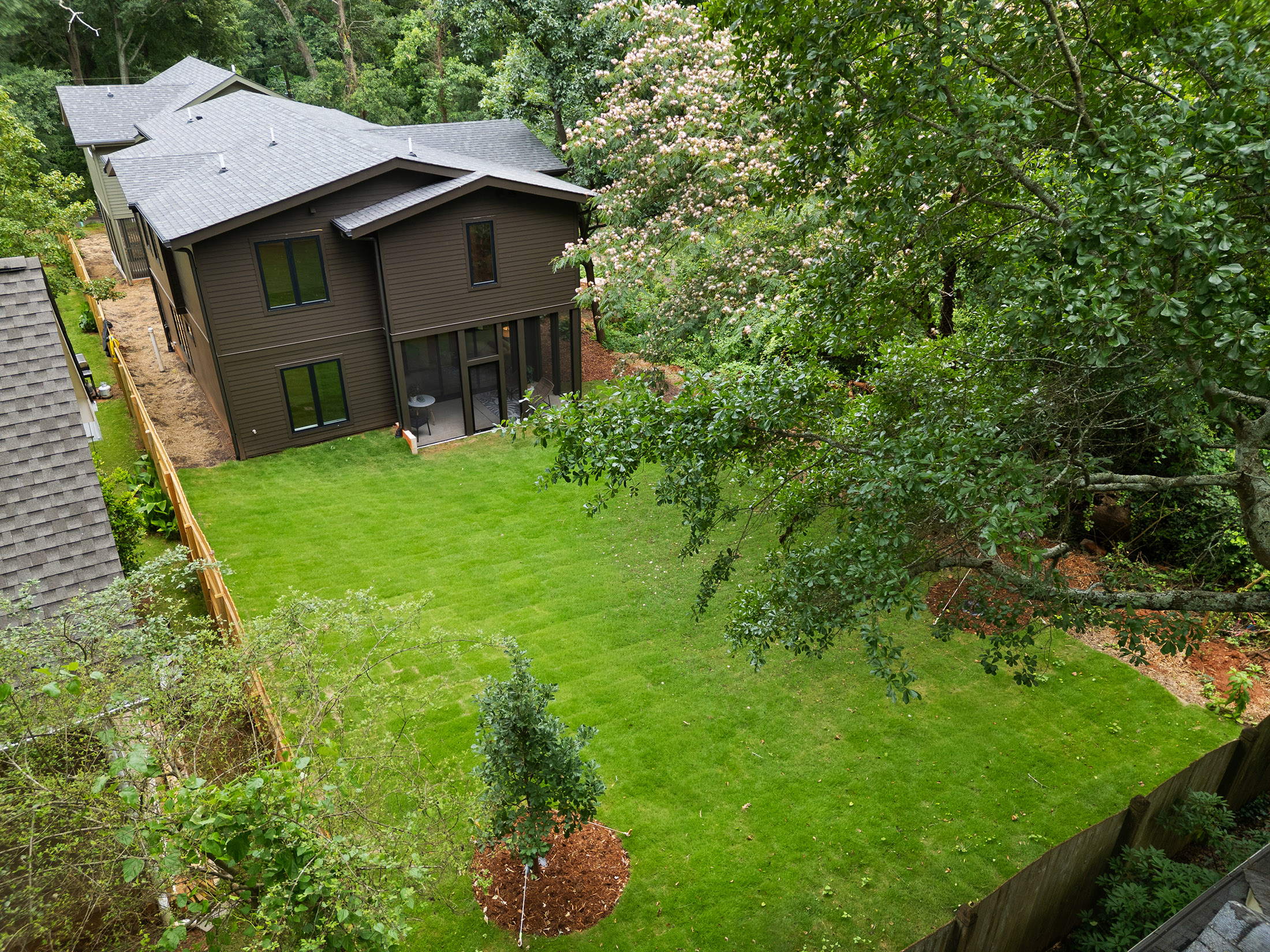  Modern Simplicity in Peaceful Winnona Park - 物件實景