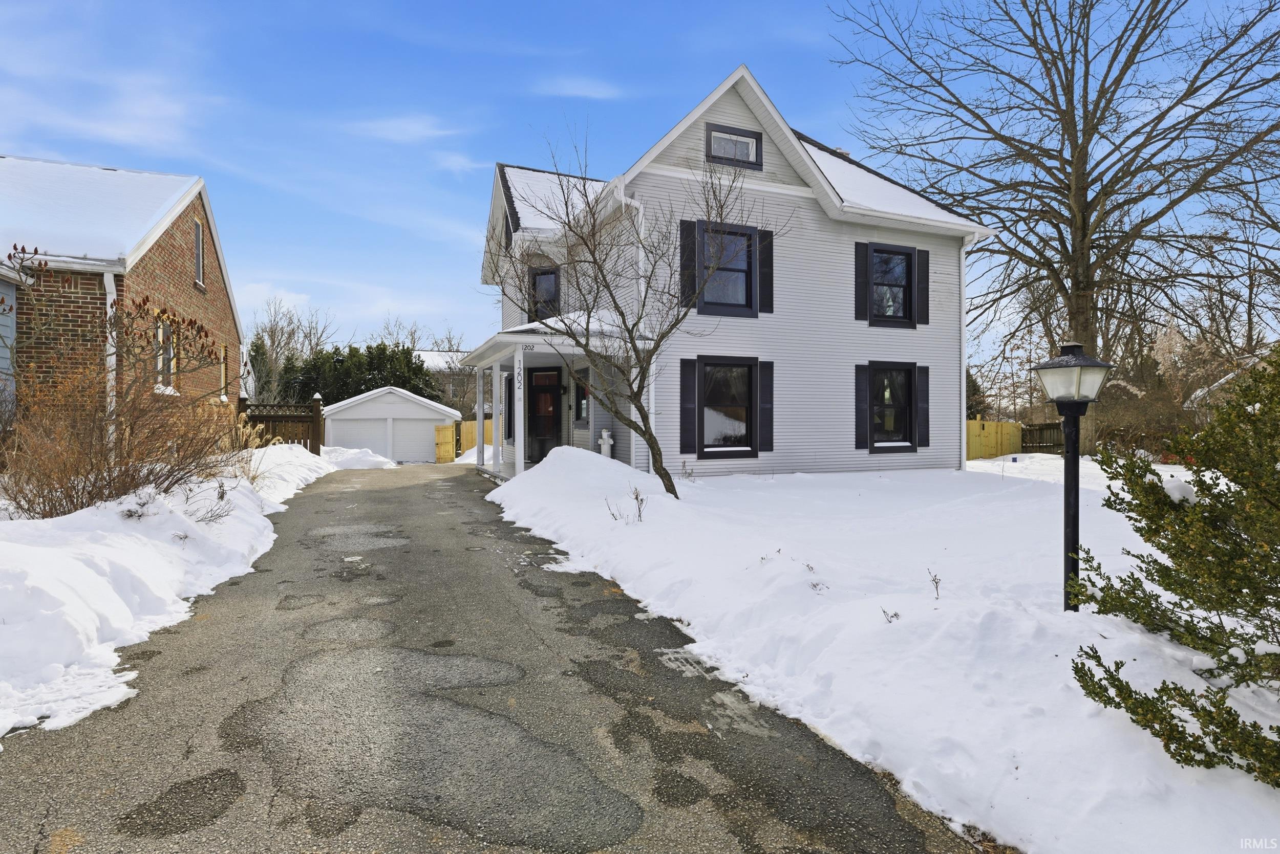 Bloomington, Indiana, 47401, United States, 4 Bedrooms Bedrooms, ,4 BathroomsBathrooms,Residential,For Sale,2013996