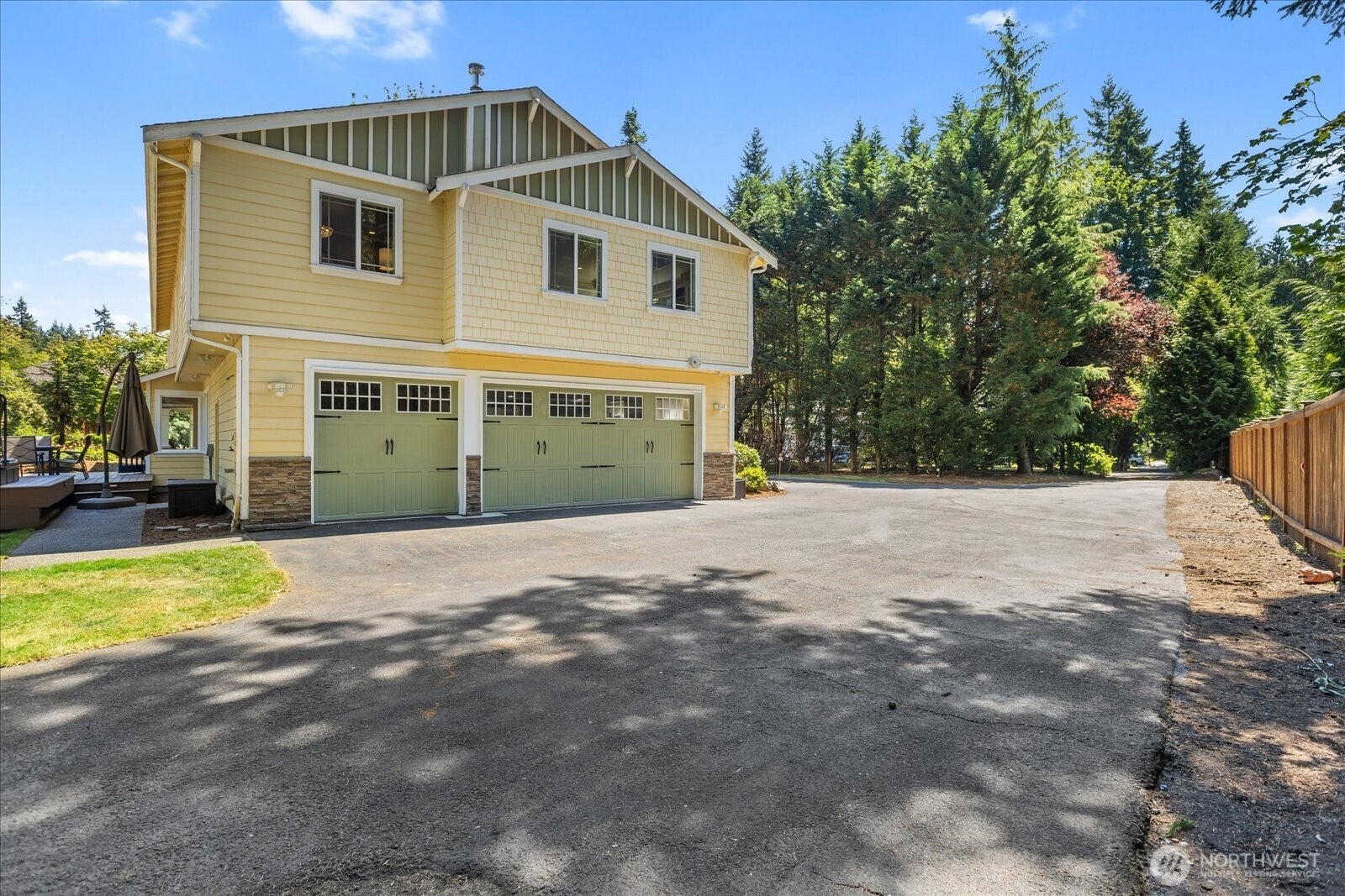 Woodinville, Washington, 98072, United States, 4 Bedrooms Bedrooms, ,2 BathroomsBathrooms,Residential,For Sale,1895251
