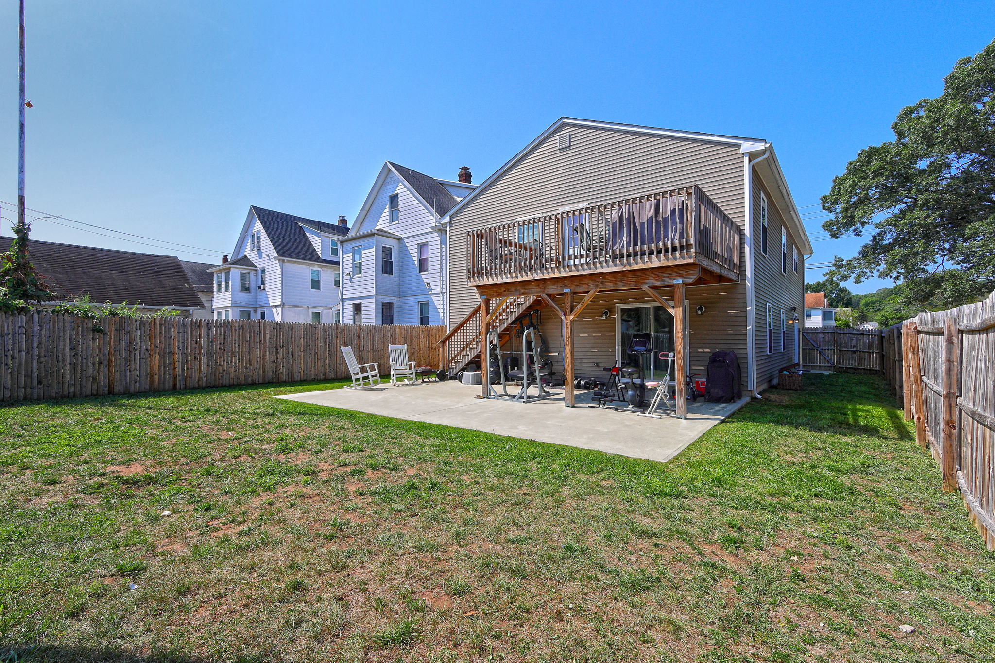 West Haven, Connecticut, 06516, United States, 5 Bedrooms Bedrooms, ,3 BathroomsBathrooms,Residential,For Sale,1918382