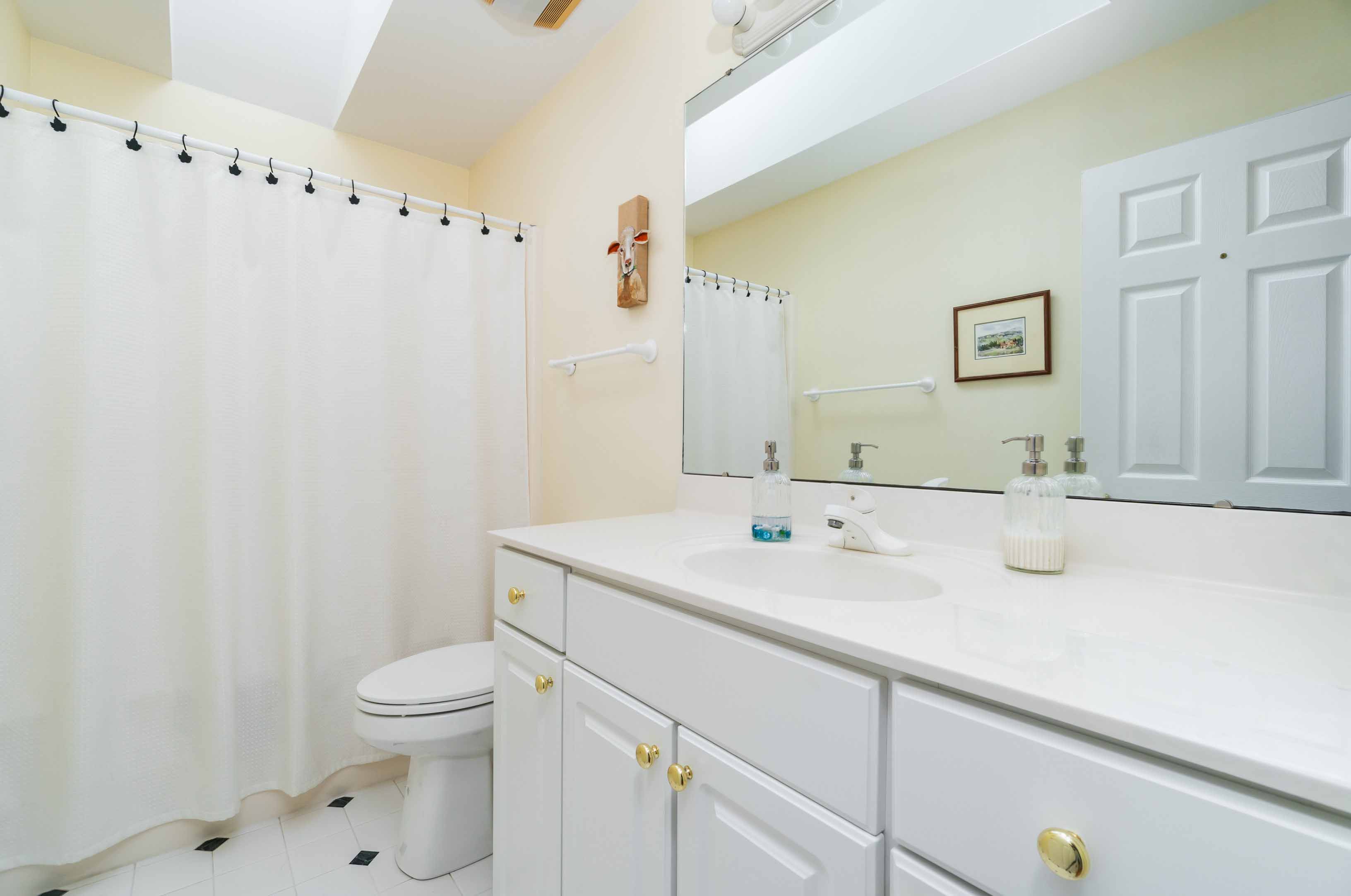 Oriental, North Carolina, 28571, United States, 3 Bedrooms Bedrooms, ,2 BathroomsBathrooms,Residential,For Sale,1982207