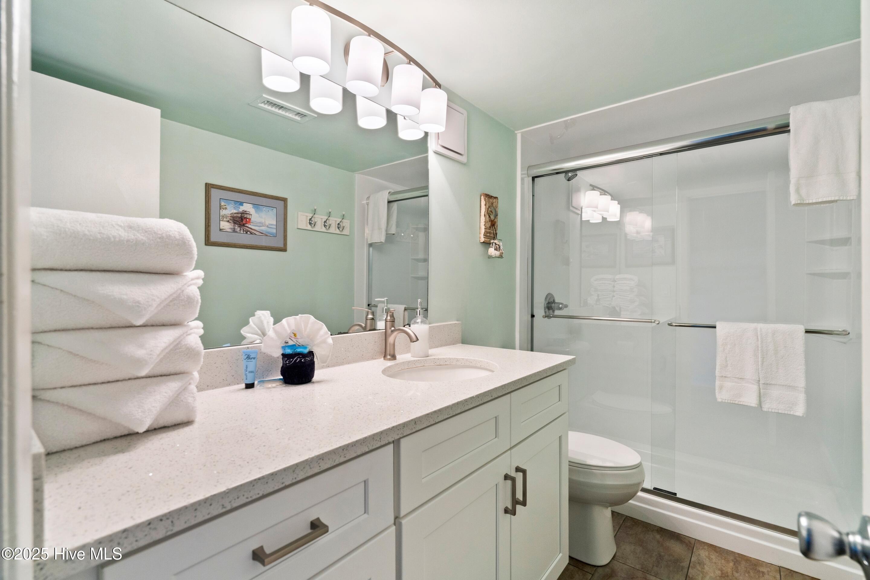 Wrightsville Beach, North Carolina, 28480, United States, 1 Bedroom Bedrooms, ,1 BathroomBathrooms,Residential,For Sale,1950442