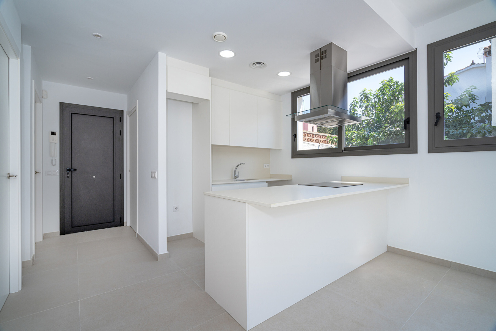  Newly built house in a privileged residential area near the beach. - 物件實景