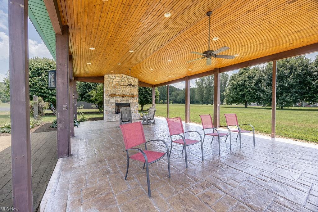 St Marys, West Virginia, 26170, United States, 3 Bedrooms Bedrooms, ,4 BathroomsBathrooms,Residential,For Sale,1928718