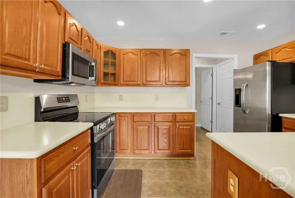Savannah, Georgia, 31410, United States, 3 Bedrooms Bedrooms, ,2 BathroomsBathrooms,Residential,For Sale,1921952