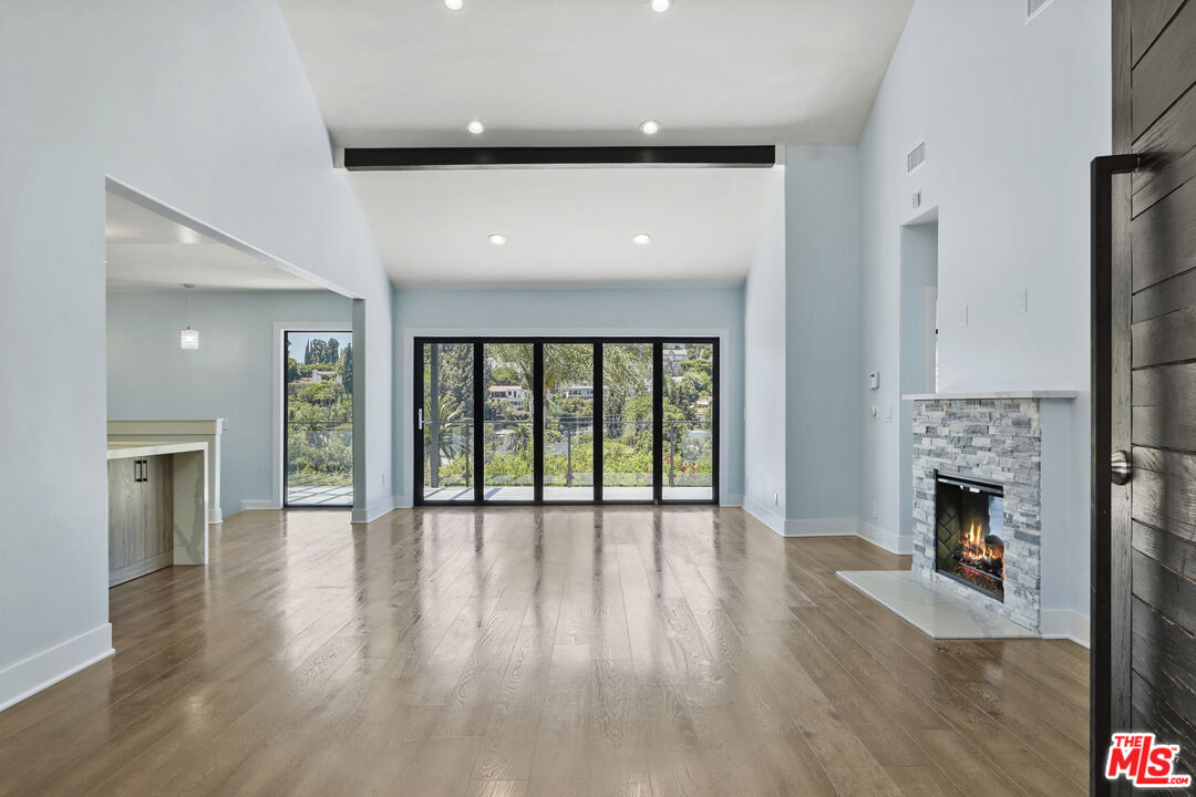 Los Angeles, California, 90068, United States, 3 Bedrooms Bedrooms, ,2 BathroomsBathrooms,Residential,For Sale,1911201