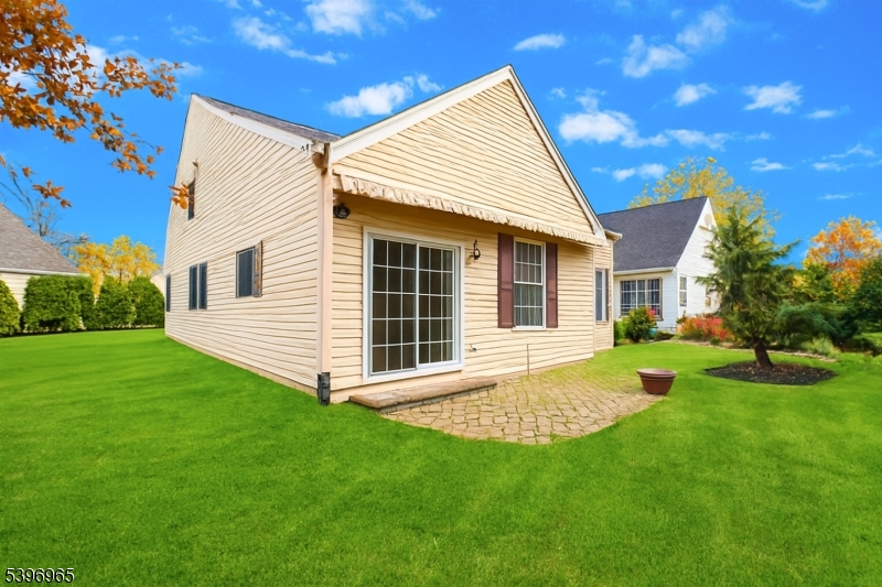 Franklin Twp., New Jersey, 08873, United States, 2 Bedrooms Bedrooms, ,3 BathroomsBathrooms,Residential,For Sale,1992917