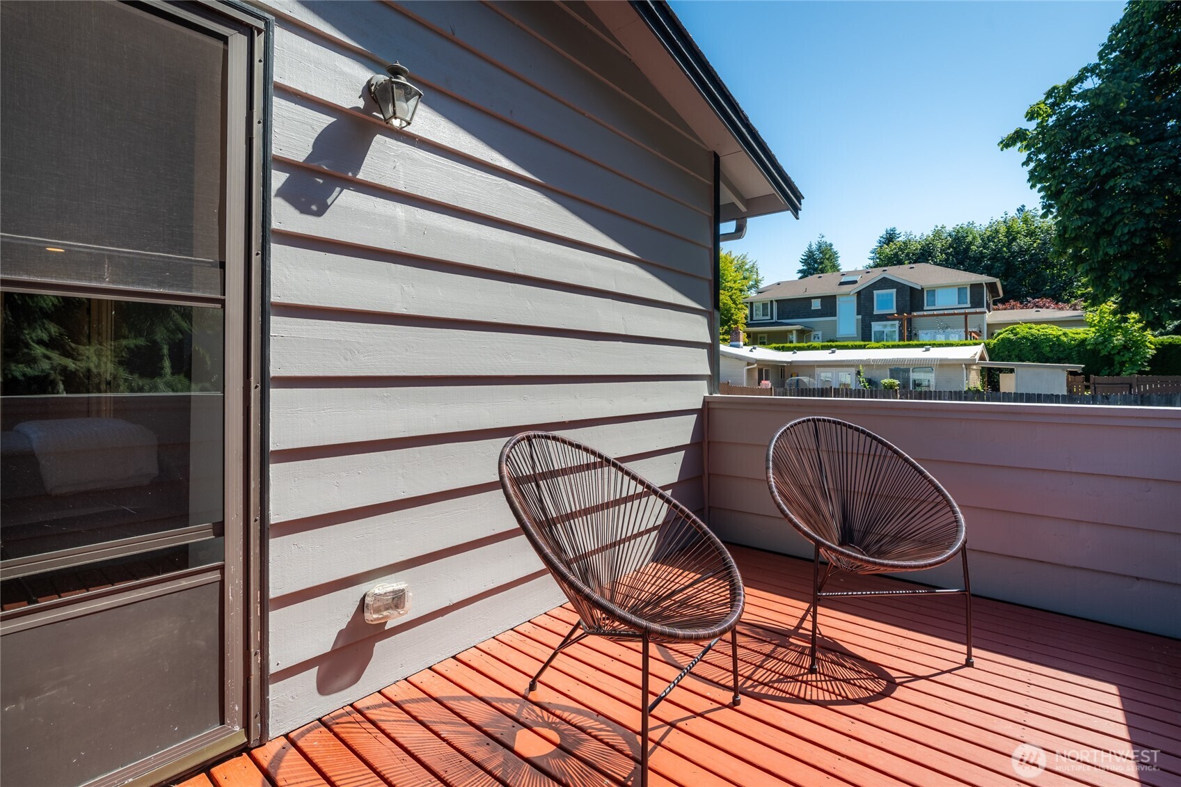 Kirkland, Washington, 98033, United States, 3 Bedrooms Bedrooms, ,2 BathroomsBathrooms,Residential,For Sale,1988237