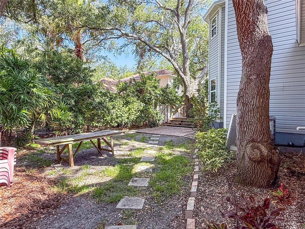 Bradenton, Florida, 34209, United States, 3 Bedrooms Bedrooms, ,3 BathroomsBathrooms,Residential,For Sale,1829594