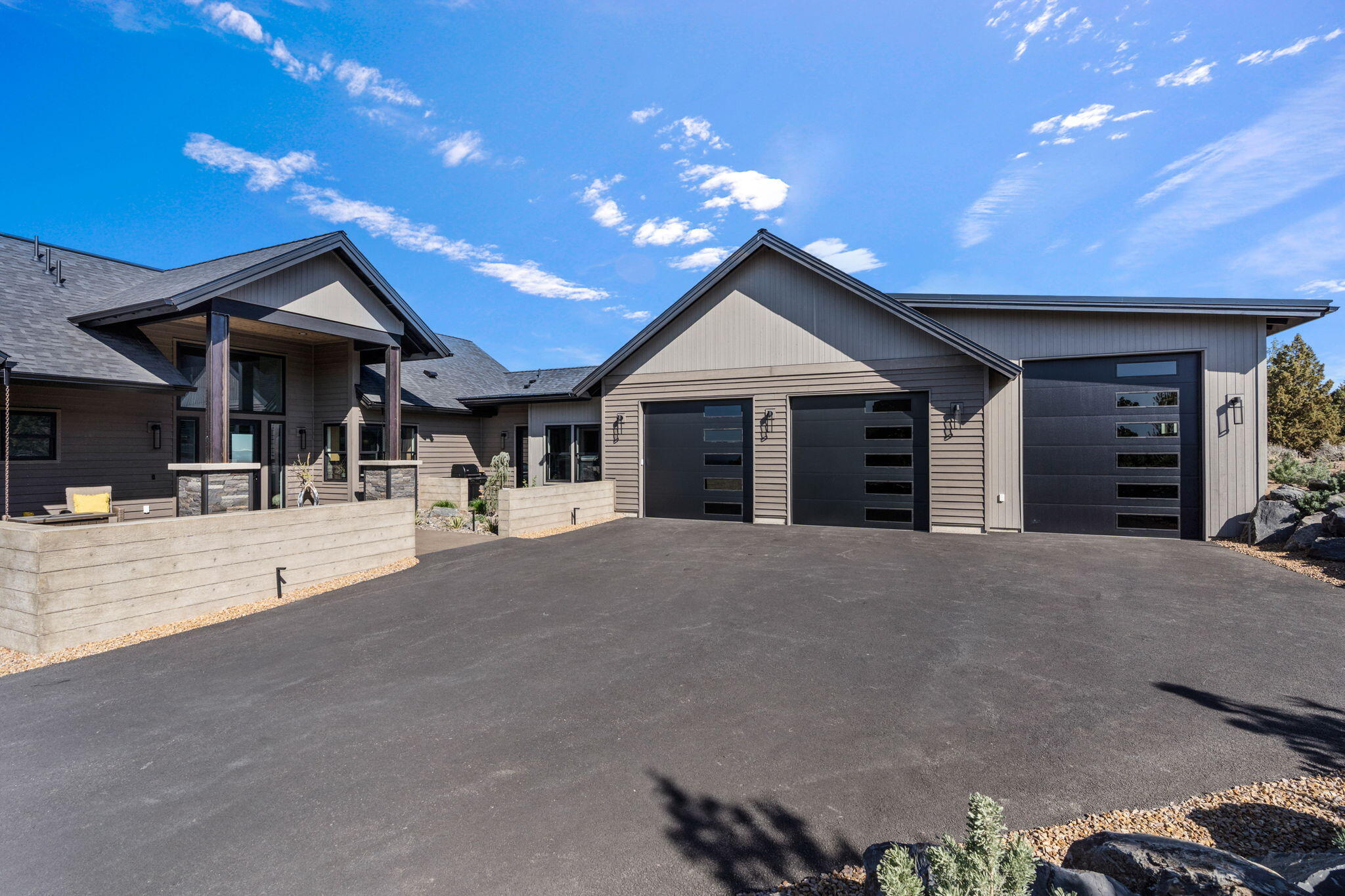Powell Butte, Oregon, 97753, United States, 4 Bedrooms Bedrooms, ,5 BathroomsBathrooms,Residential,For Sale,1804820
