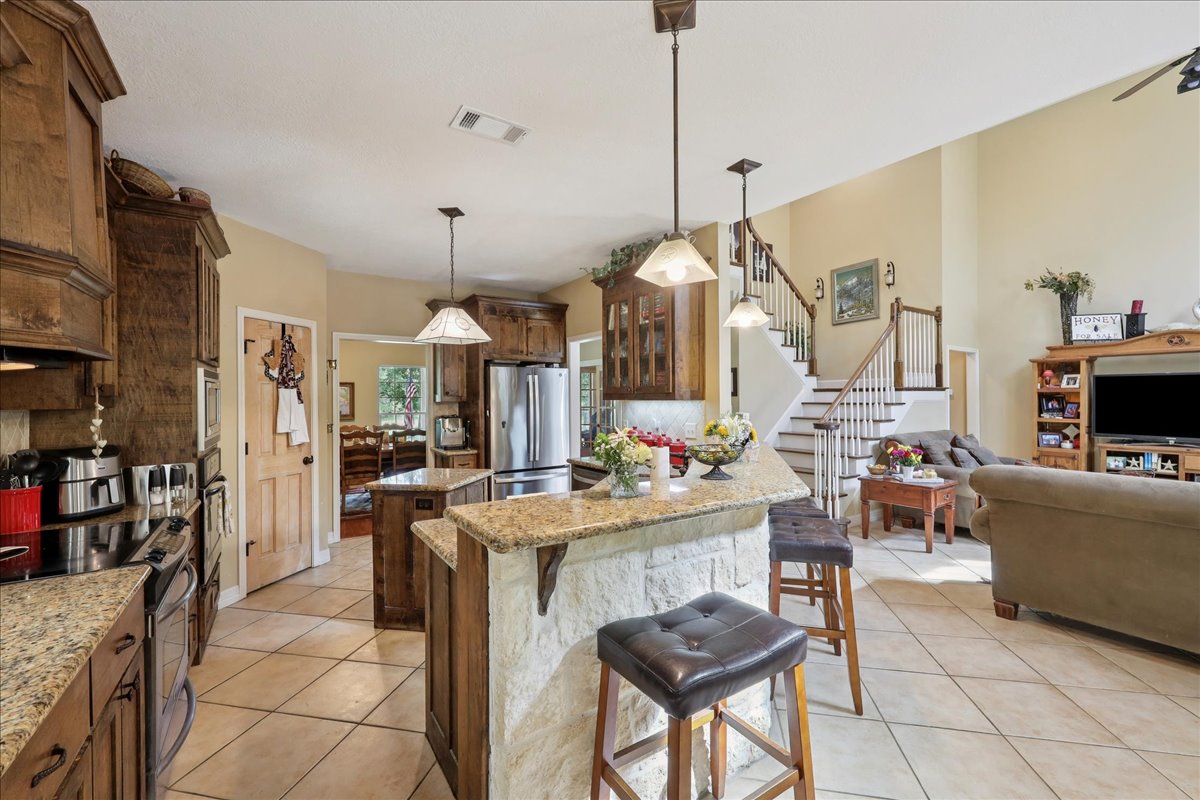 Kountze, Texas, 77625, United States, 5 Bedrooms Bedrooms, ,4 BathroomsBathrooms,Residential,For Sale,1903707