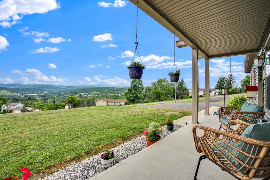 Wellsboro, Pennsylvania, 16901, United States, 3 Bedrooms Bedrooms, ,2 BathroomsBathrooms,Residential,For Sale,1921968