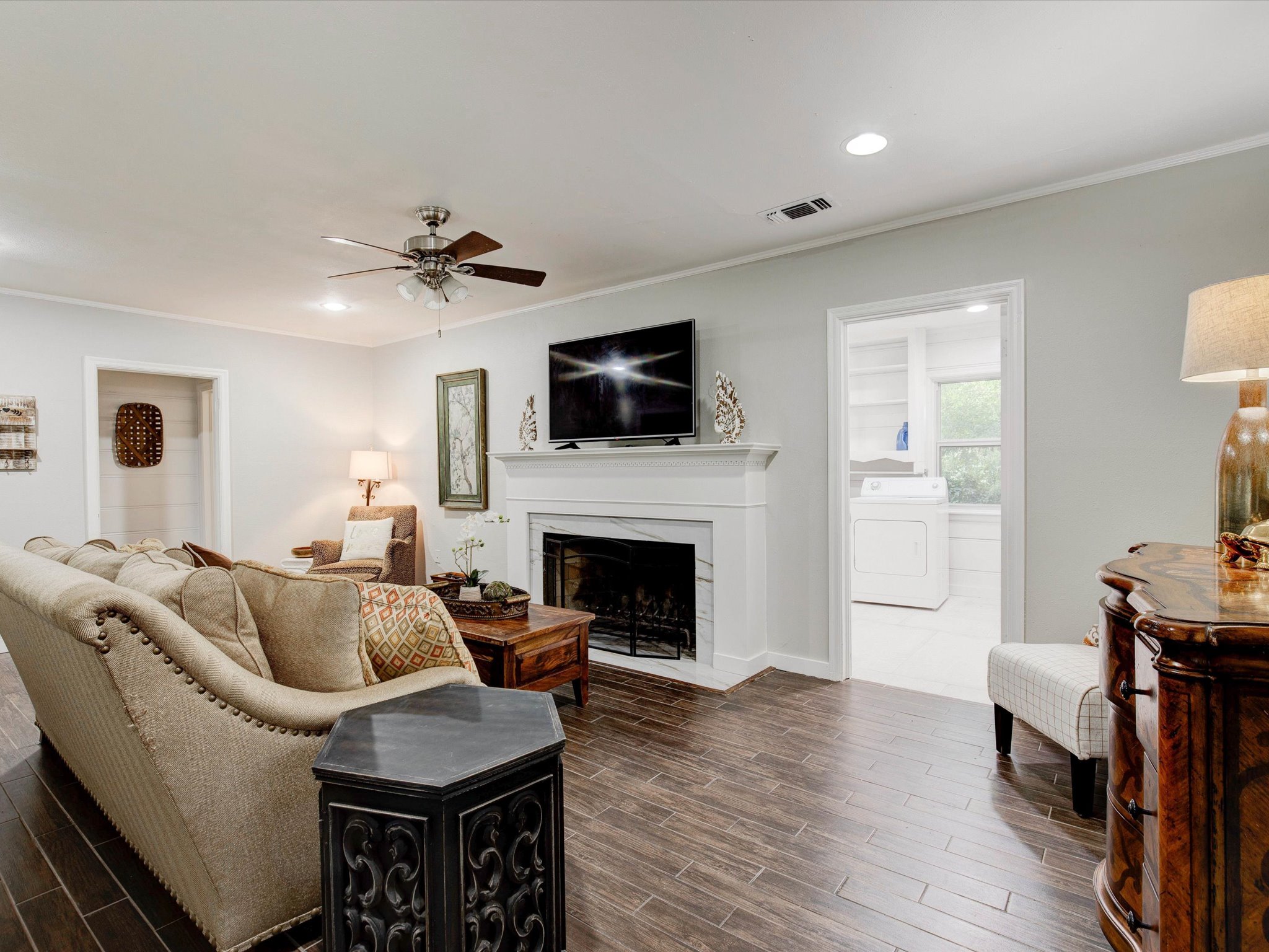  Charming home on spacious lot close proximity to the TCU baseball field - 物件實景