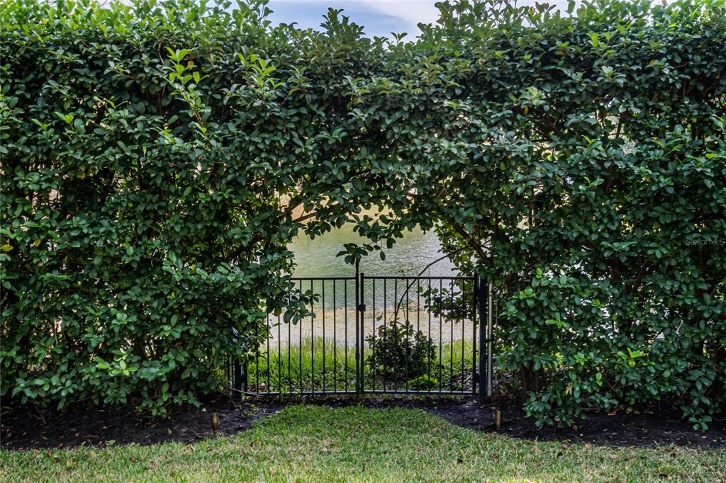 Orlando, Florida, 32806, United States, 3 Bedrooms Bedrooms, ,4 BathroomsBathrooms,Residential,For Sale,1927434