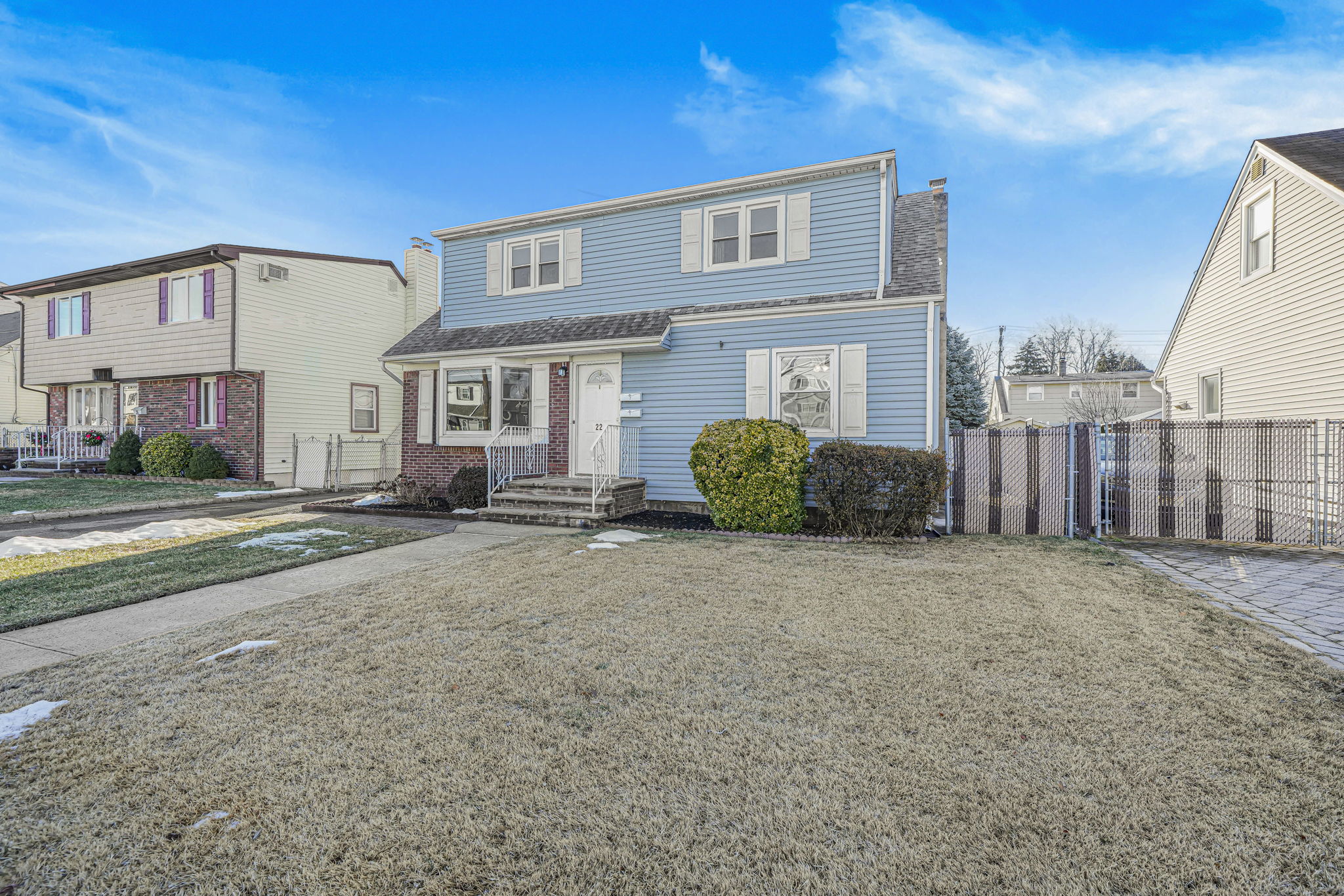 Elmwood Park, New Jersey, 07407, United States, 4 Bedrooms Bedrooms, ,2 BathroomsBathrooms,Residential,For Sale,2009645