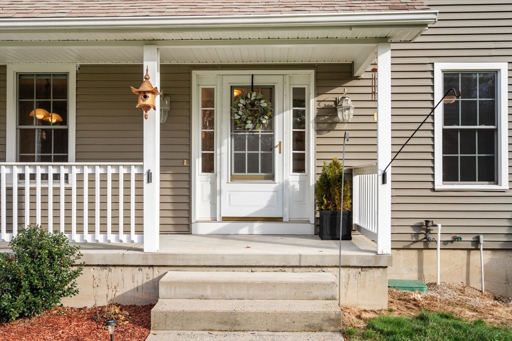 Westfield, Massachusetts, 01085, United States, 4 Bedrooms Bedrooms, ,3 BathroomsBathrooms,Residential,For Sale,1998160