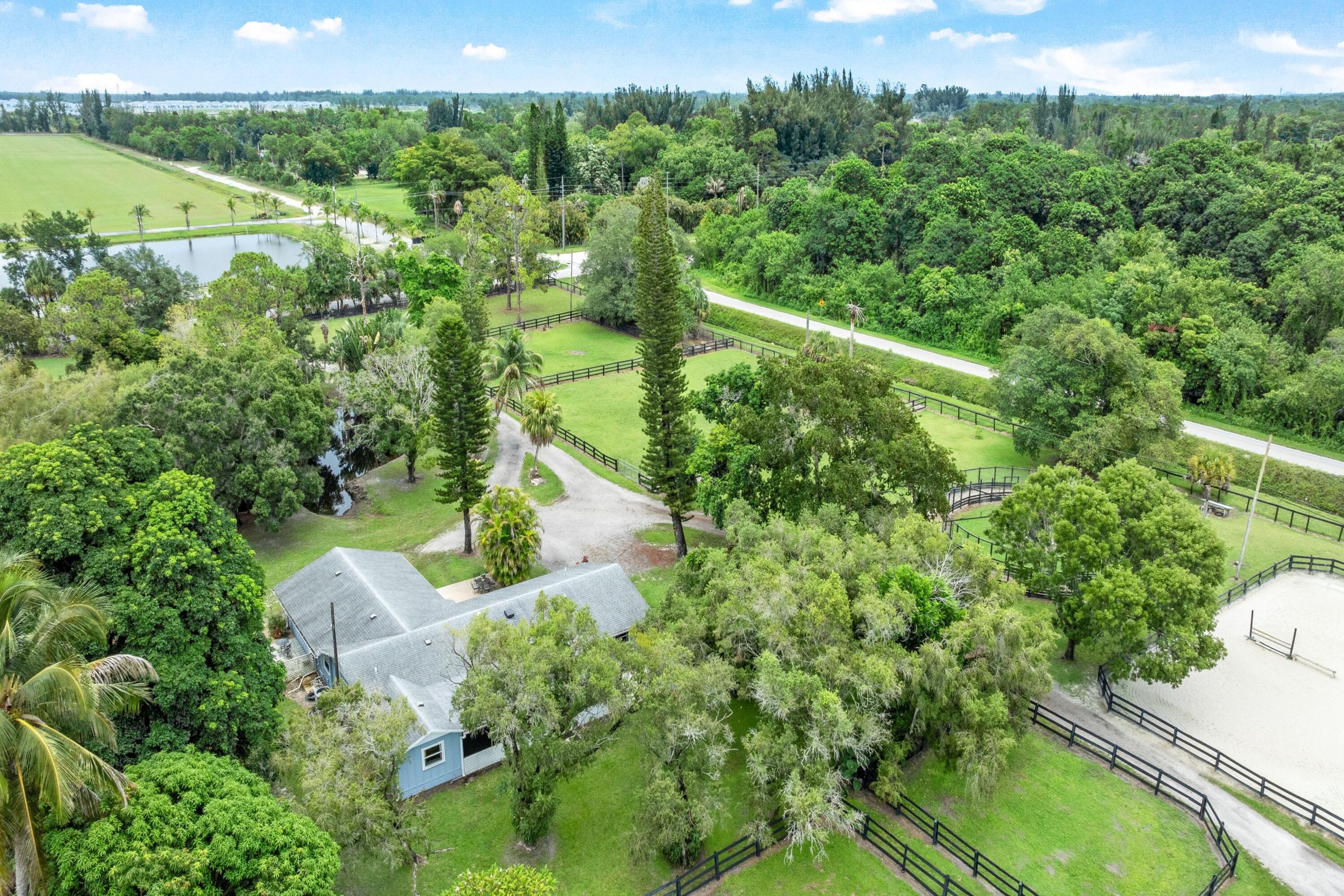  14536 North Road - 物件實景