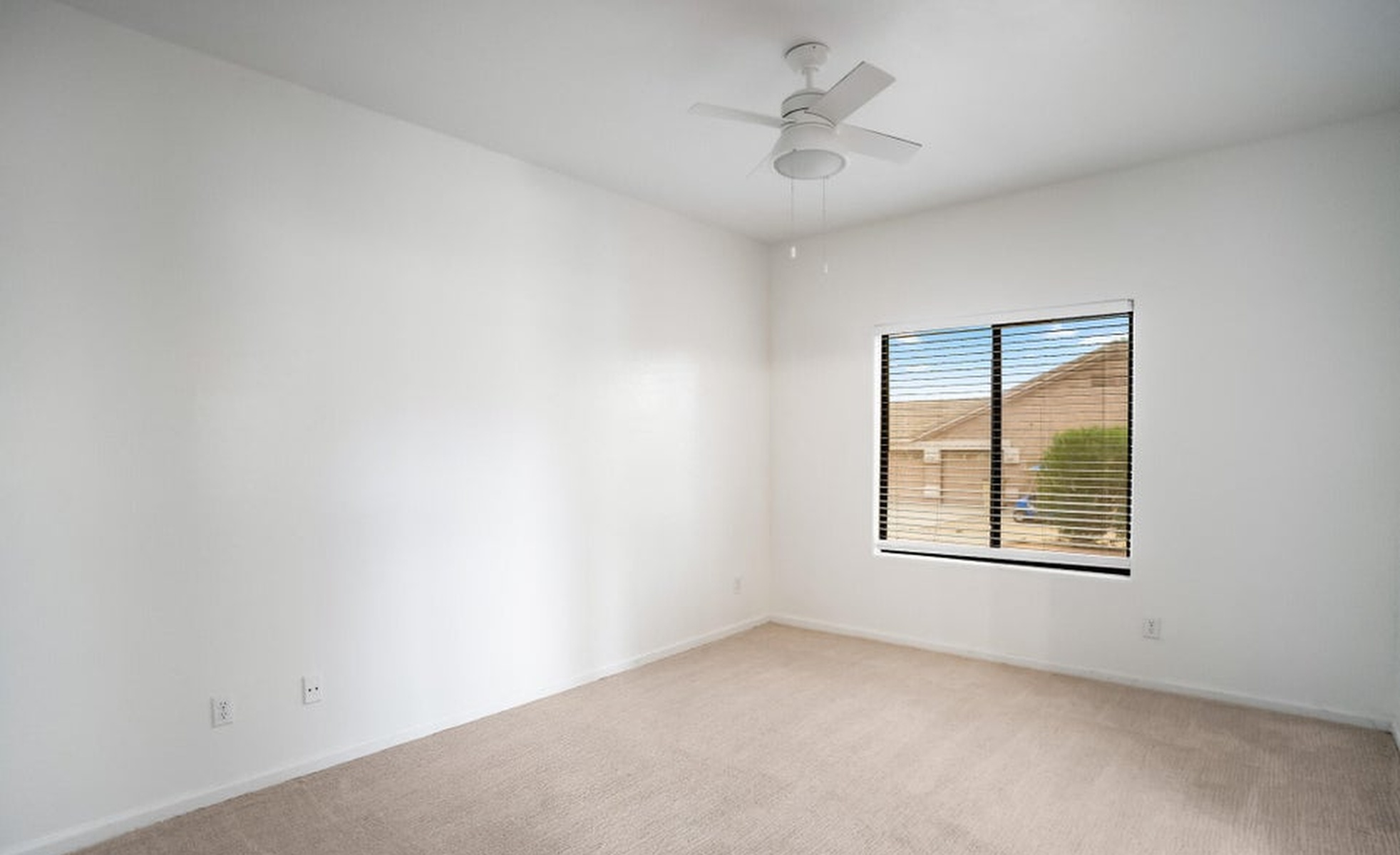  512 E Jordon Lane  Phoenix, AZ - 物件實景