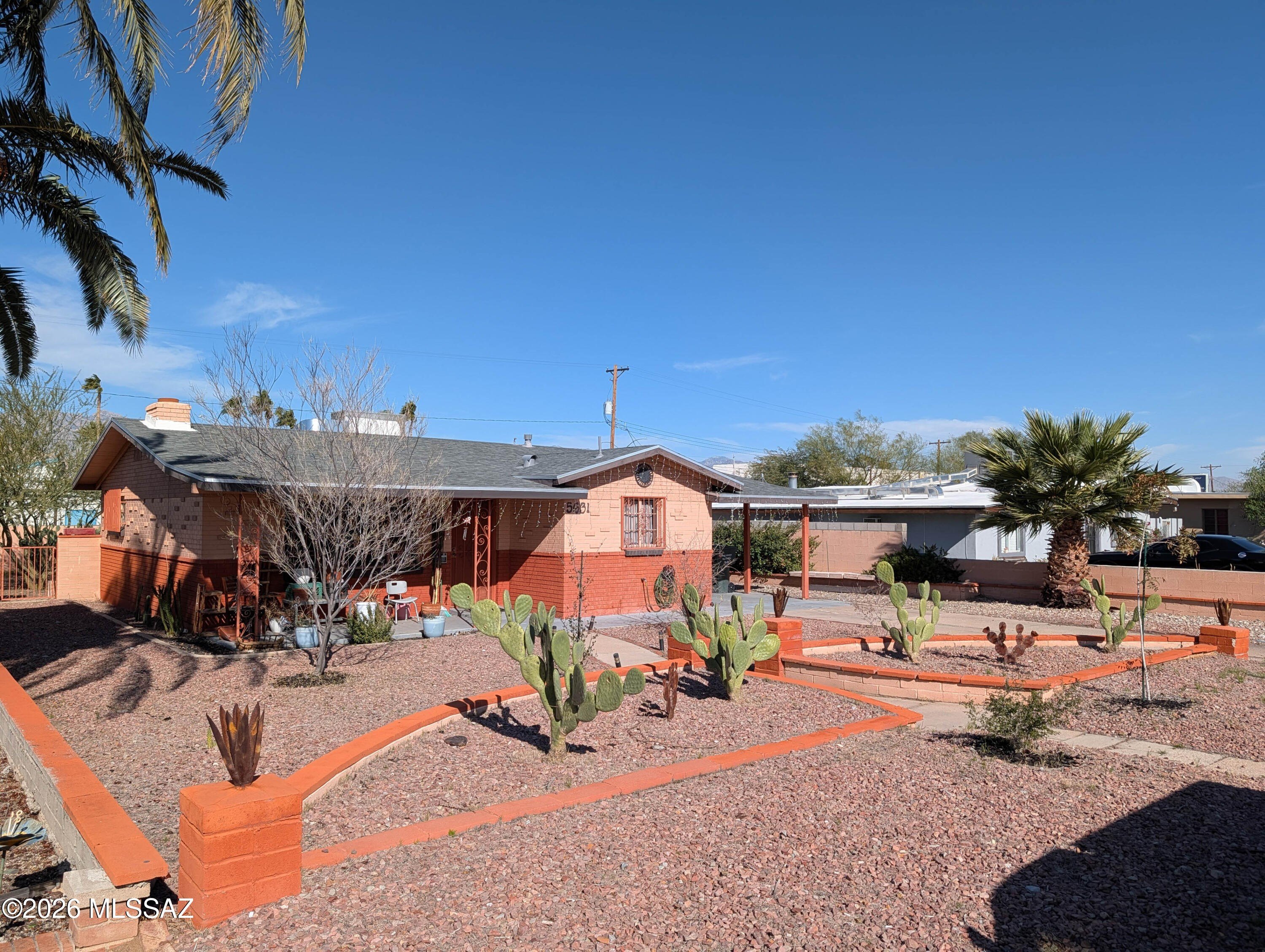 1st St, Tucson, AZ 85711
