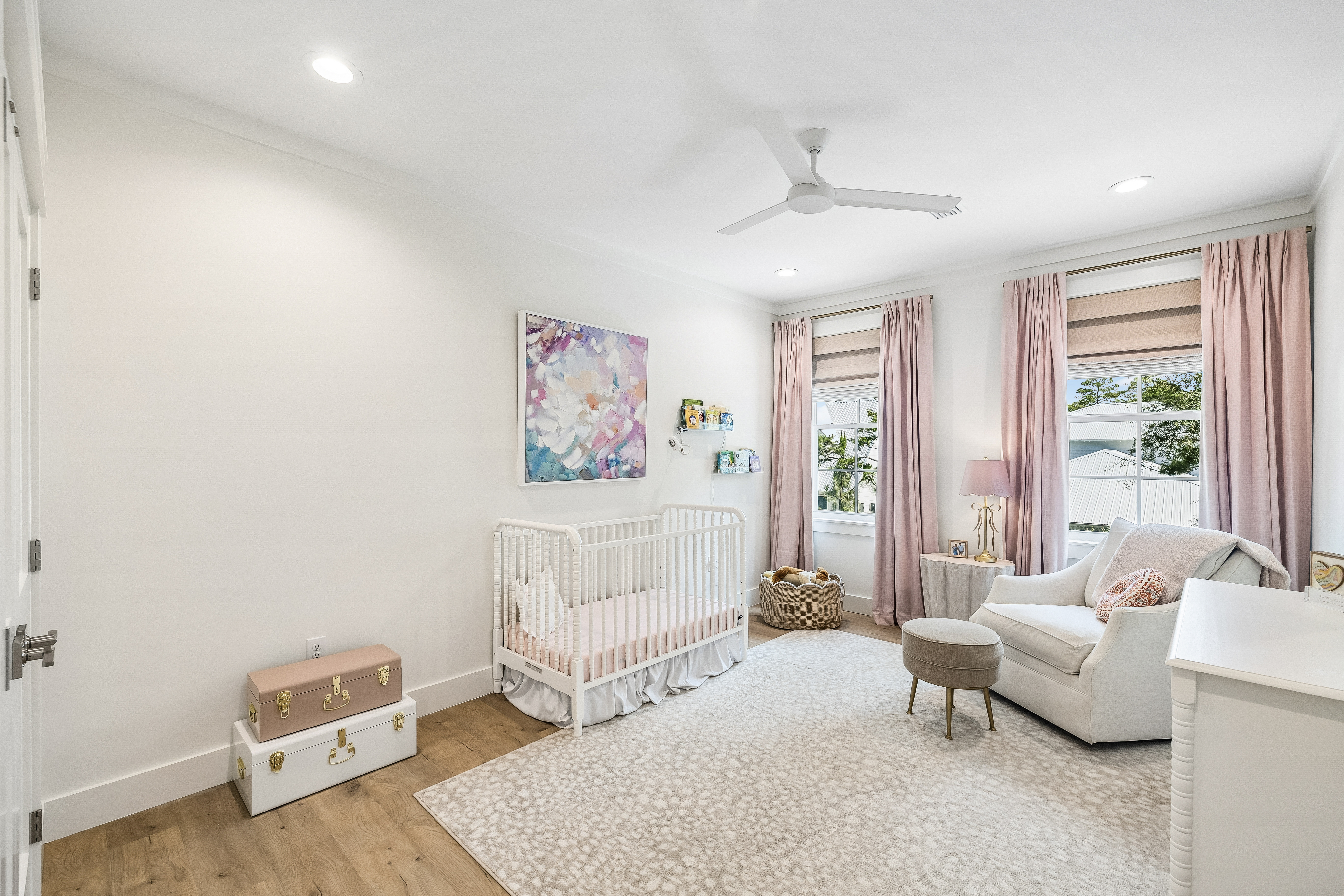  Custom Coastal Luxury with Walkable Beach Access - 物件實景
