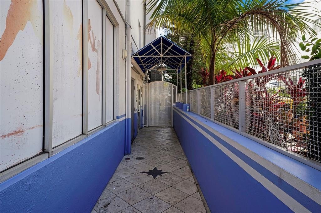 Miami Beach, Florida, 33139, United States, 2 Bedrooms Bedrooms, ,2 BathroomsBathrooms,Residential,For Sale,1923185