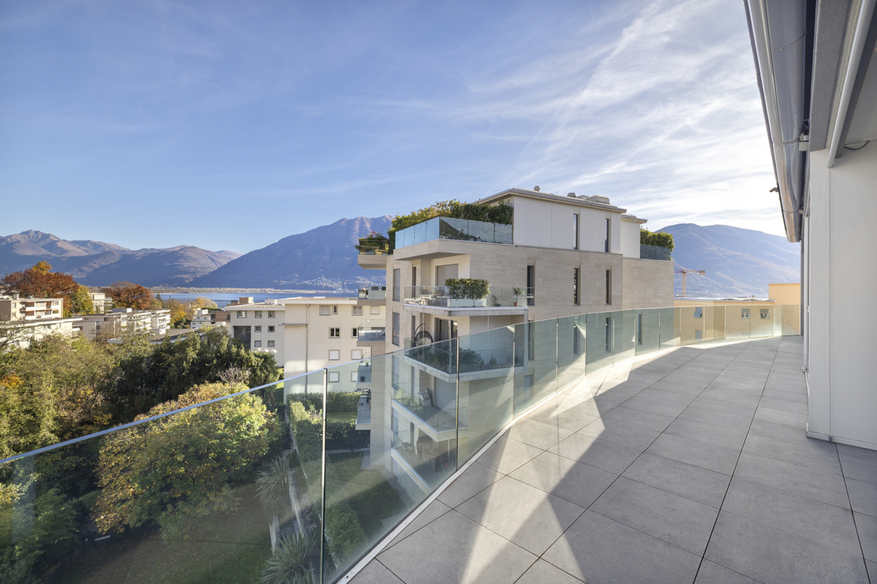  Exclusive penthouse in Minusio: comfort, light and panoramic view - 物件實景