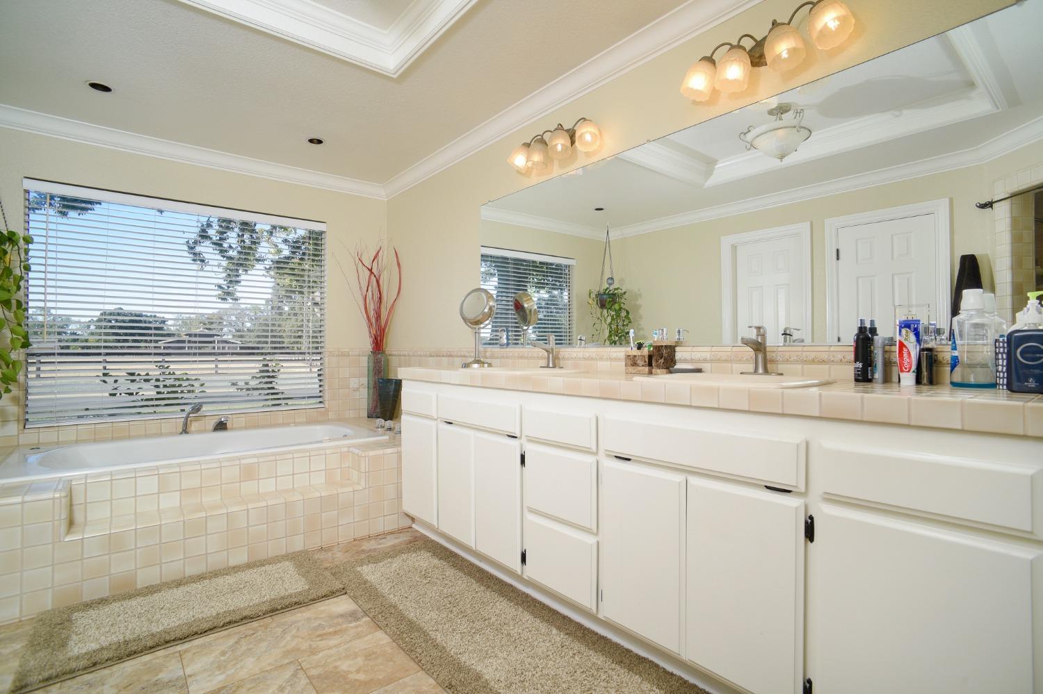 Wilton, California, 95693, United States, 5 Bedrooms Bedrooms, ,4 BathroomsBathrooms,Residential,For Sale,1901848