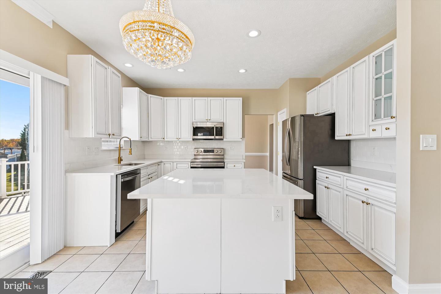 Aberdeen, Maryland, 21001, United States, 6 Bedrooms Bedrooms, ,4 BathroomsBathrooms,Residential,For Sale,1989015