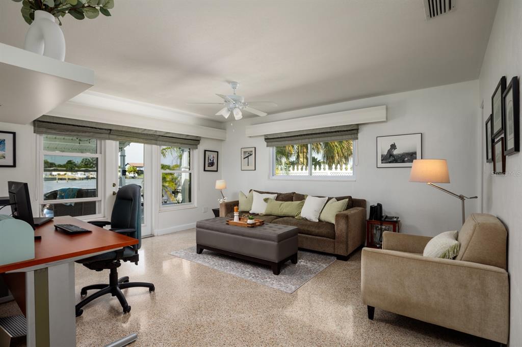 St Petersburg, Florida, 33705, United States, 3 Bedrooms Bedrooms, ,4 BathroomsBathrooms,Residential,For Sale,1793107