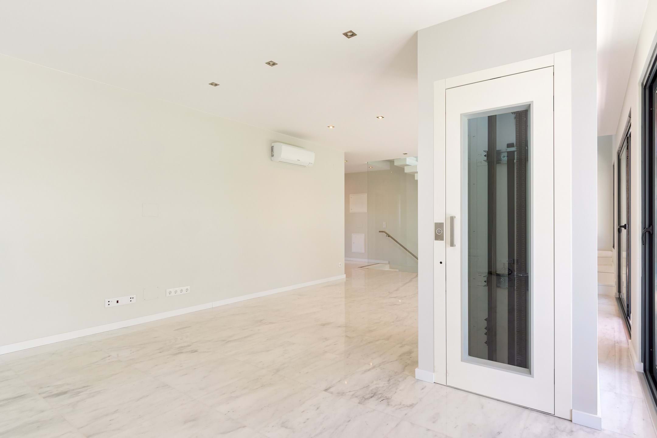Sintra, Lisbon, 2635-459, PT, 3 Bedrooms Bedrooms, ,4 BathroomsBathrooms,Residential,For Sale,1699450